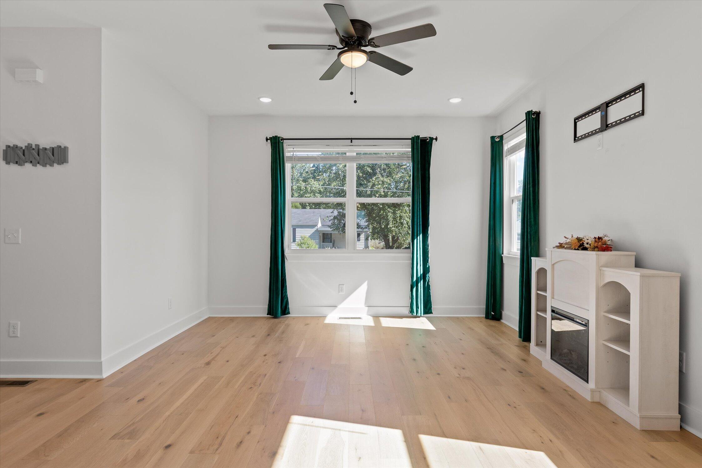 1603 Barry Road
