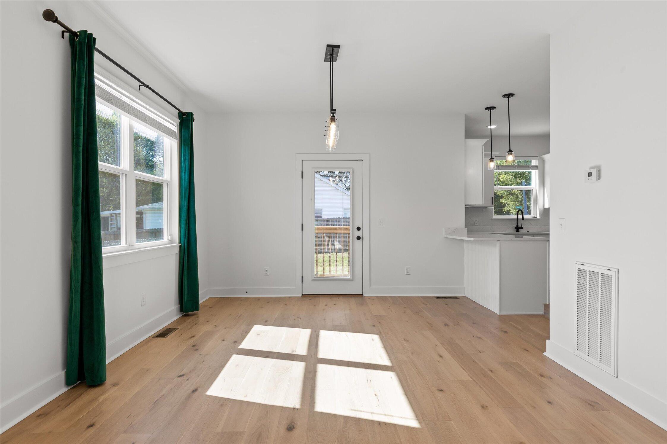 1603 Barry Road