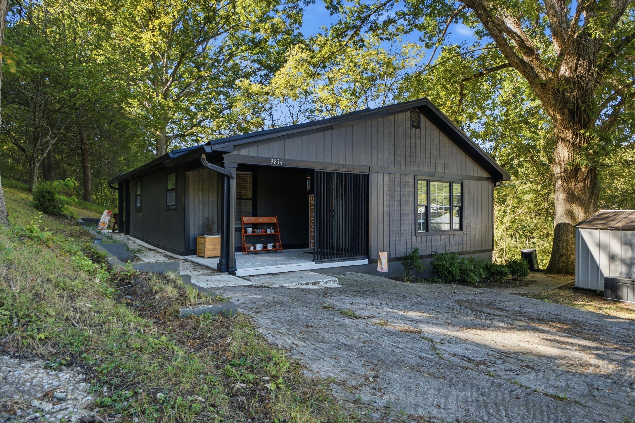 9834 W Ridge Trail Road