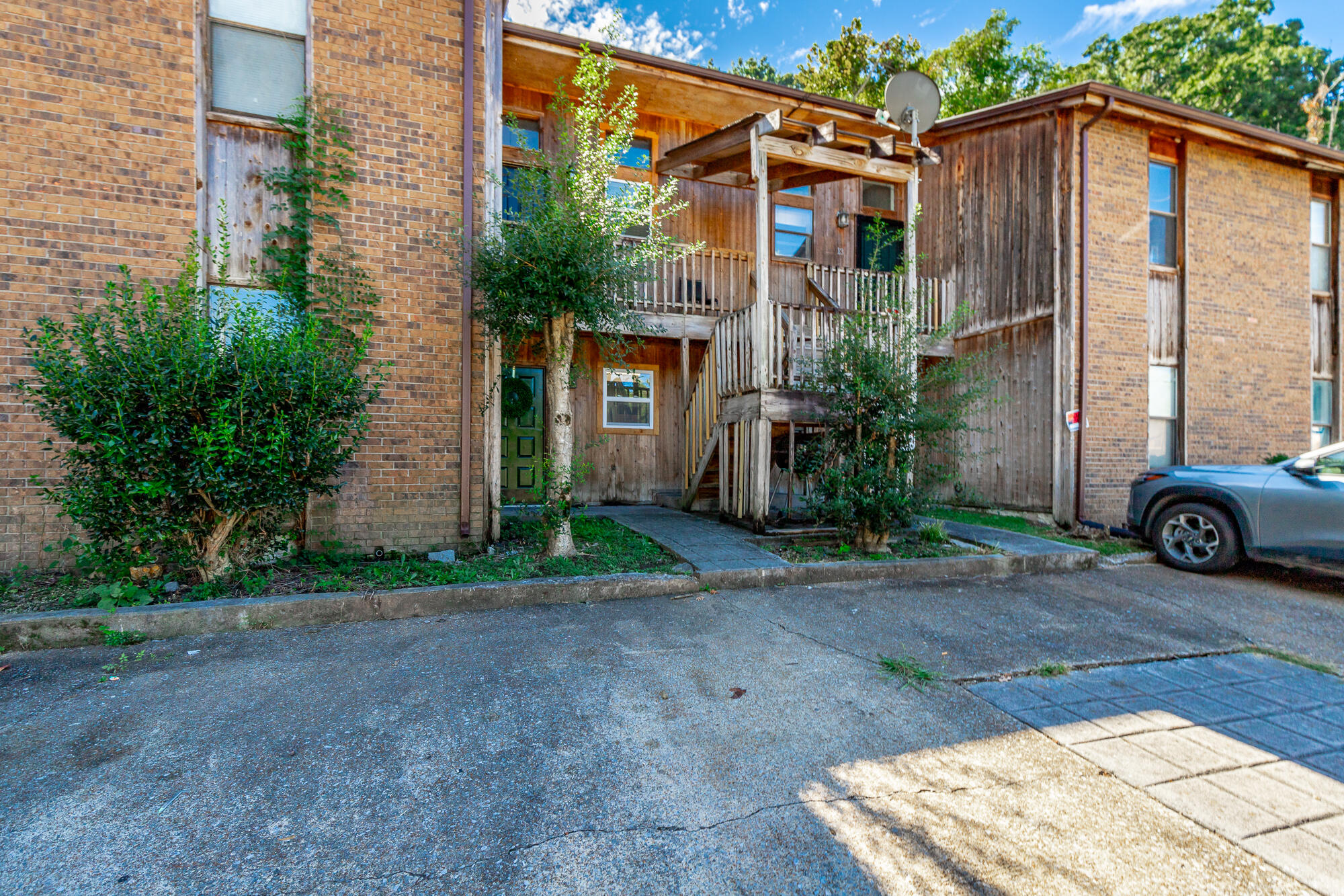 3800 Provence Street, 4