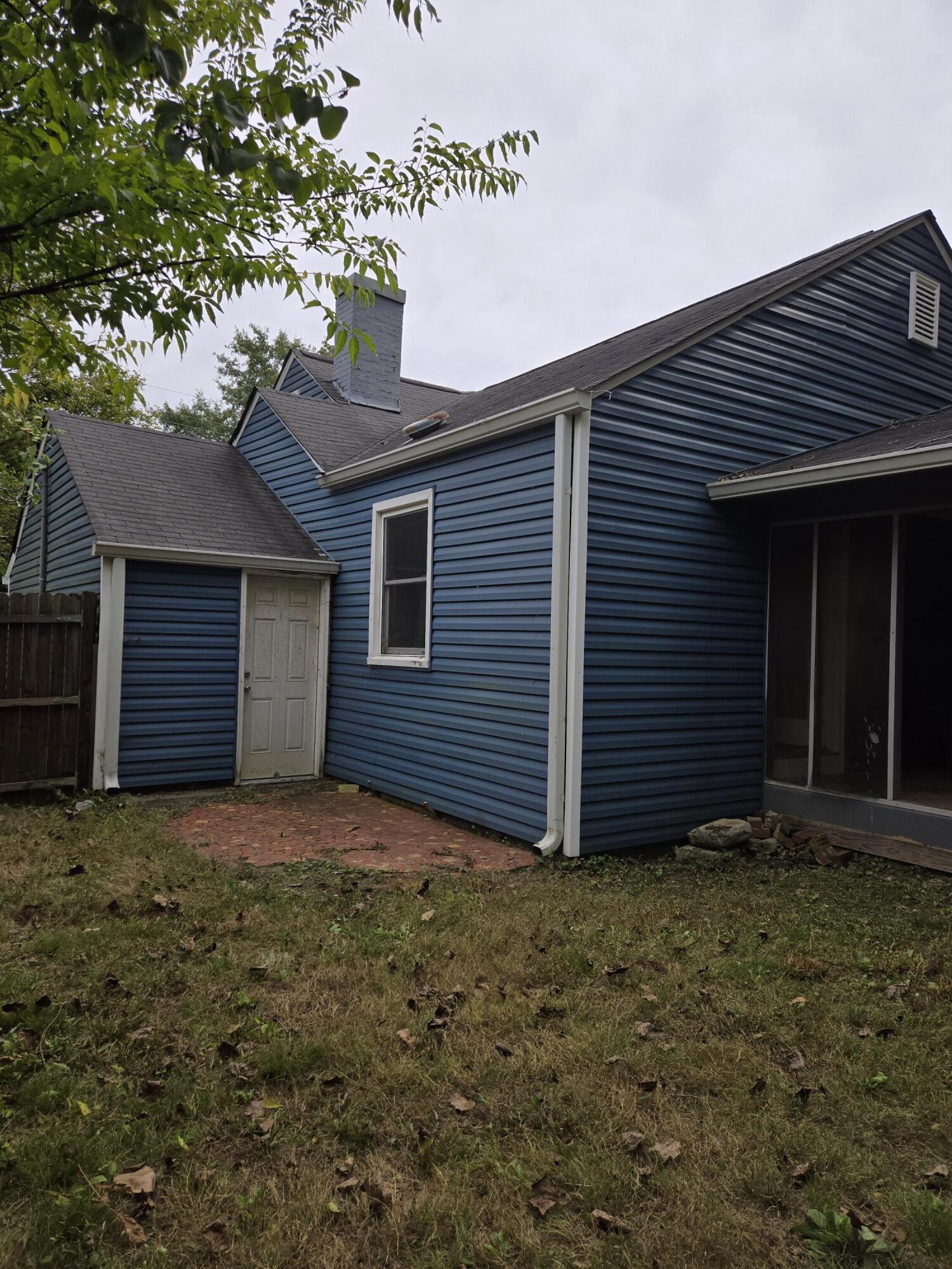 911 Emmett Avenue NW