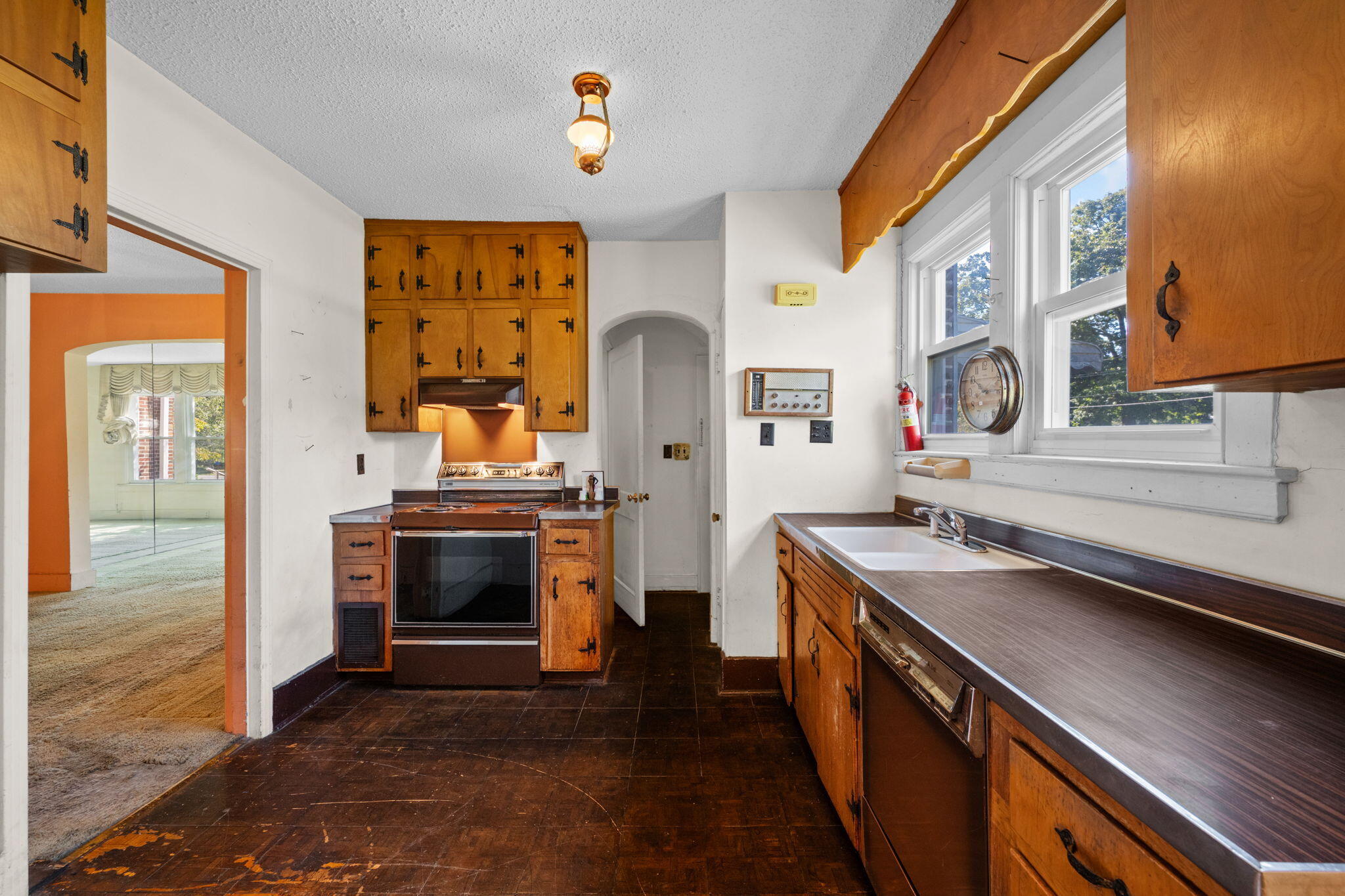 1621 S Rugby Place