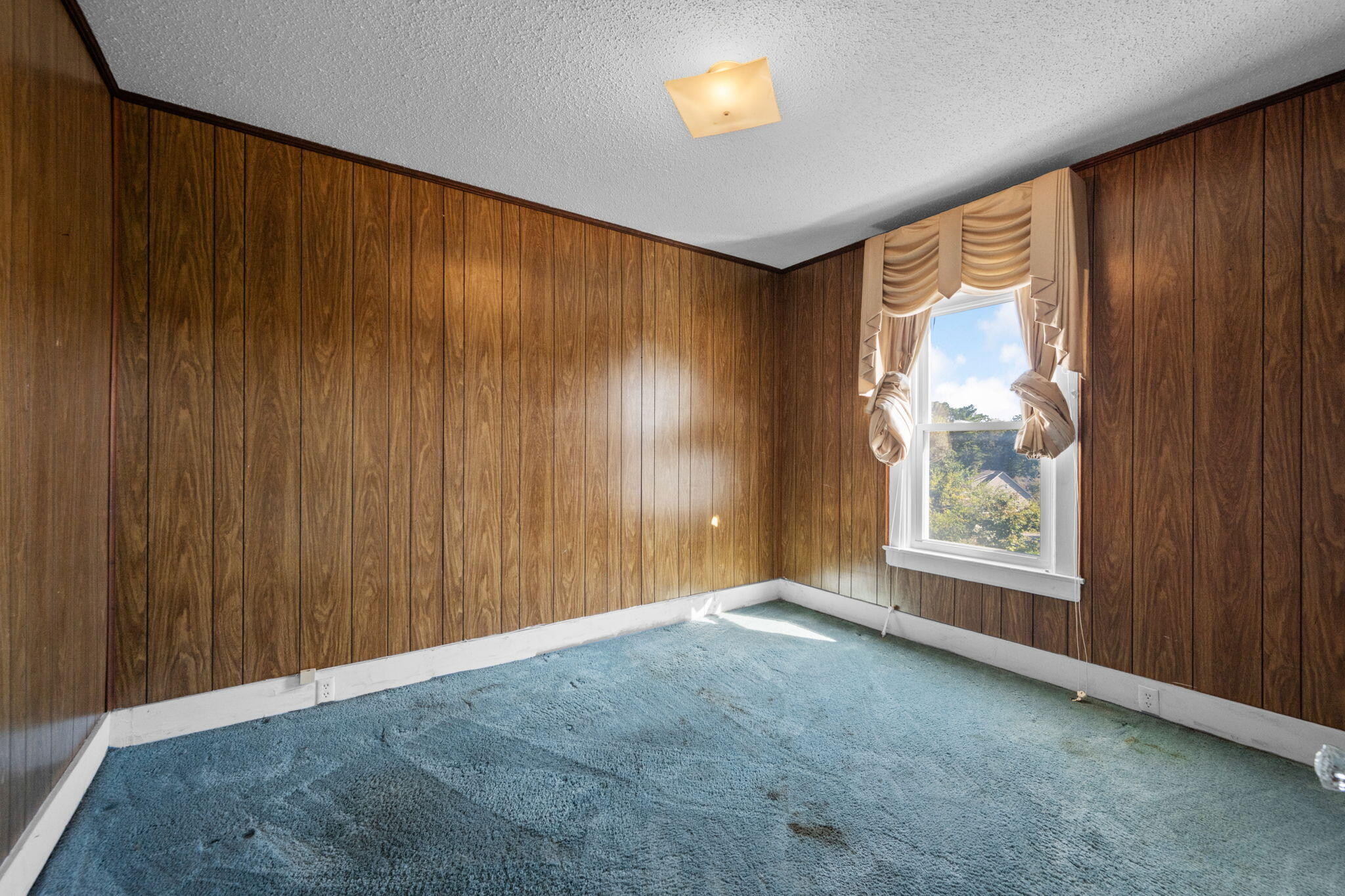 1621 S Rugby Place