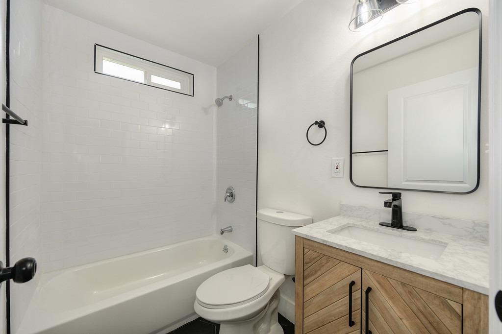 1452 Stoddard Street