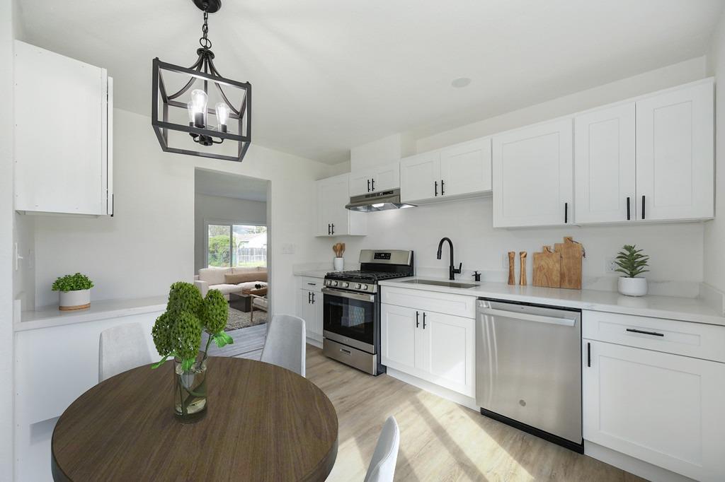 1452 Stoddard Street