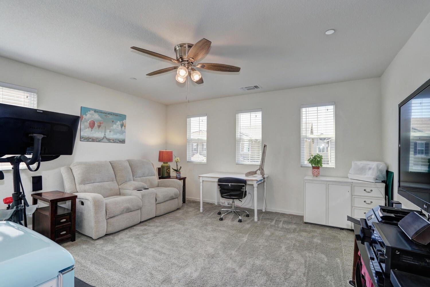 3065 Wading River Way