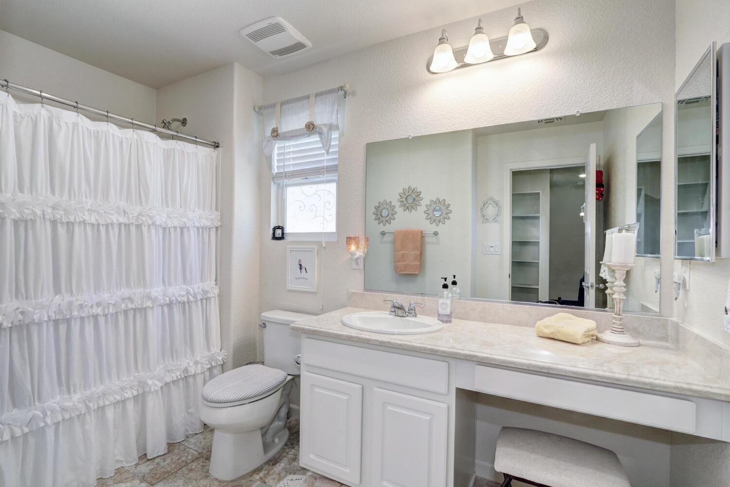 3065 Wading River Way