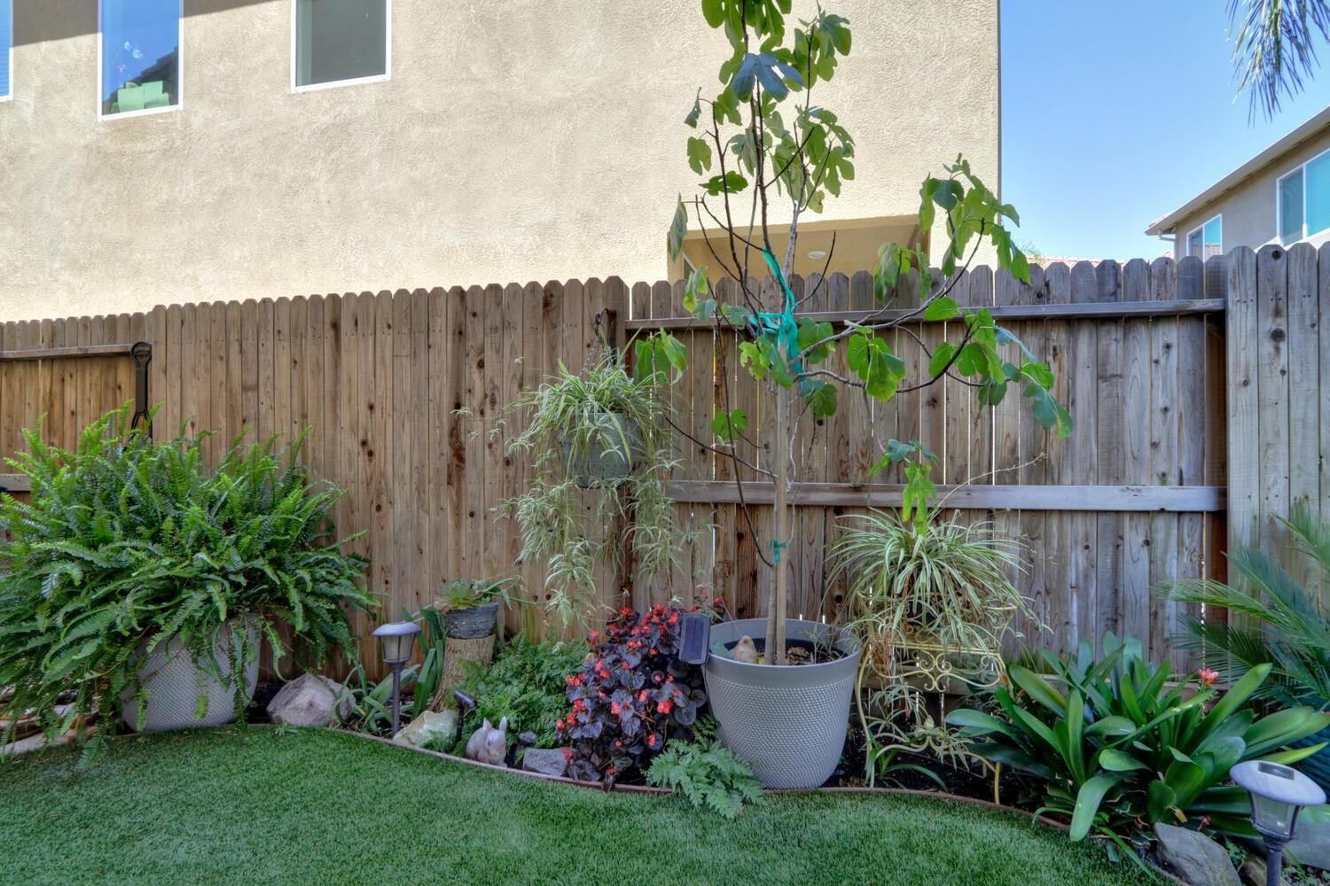 3065 Wading River Way