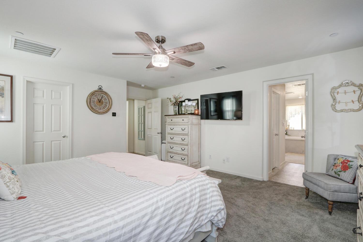 3065 Wading River Way