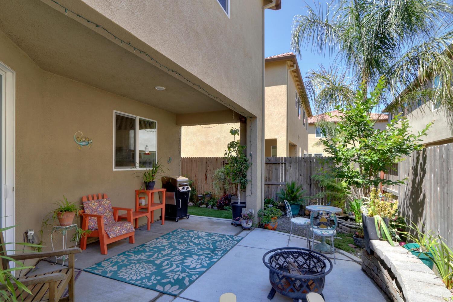 3065 Wading River Way