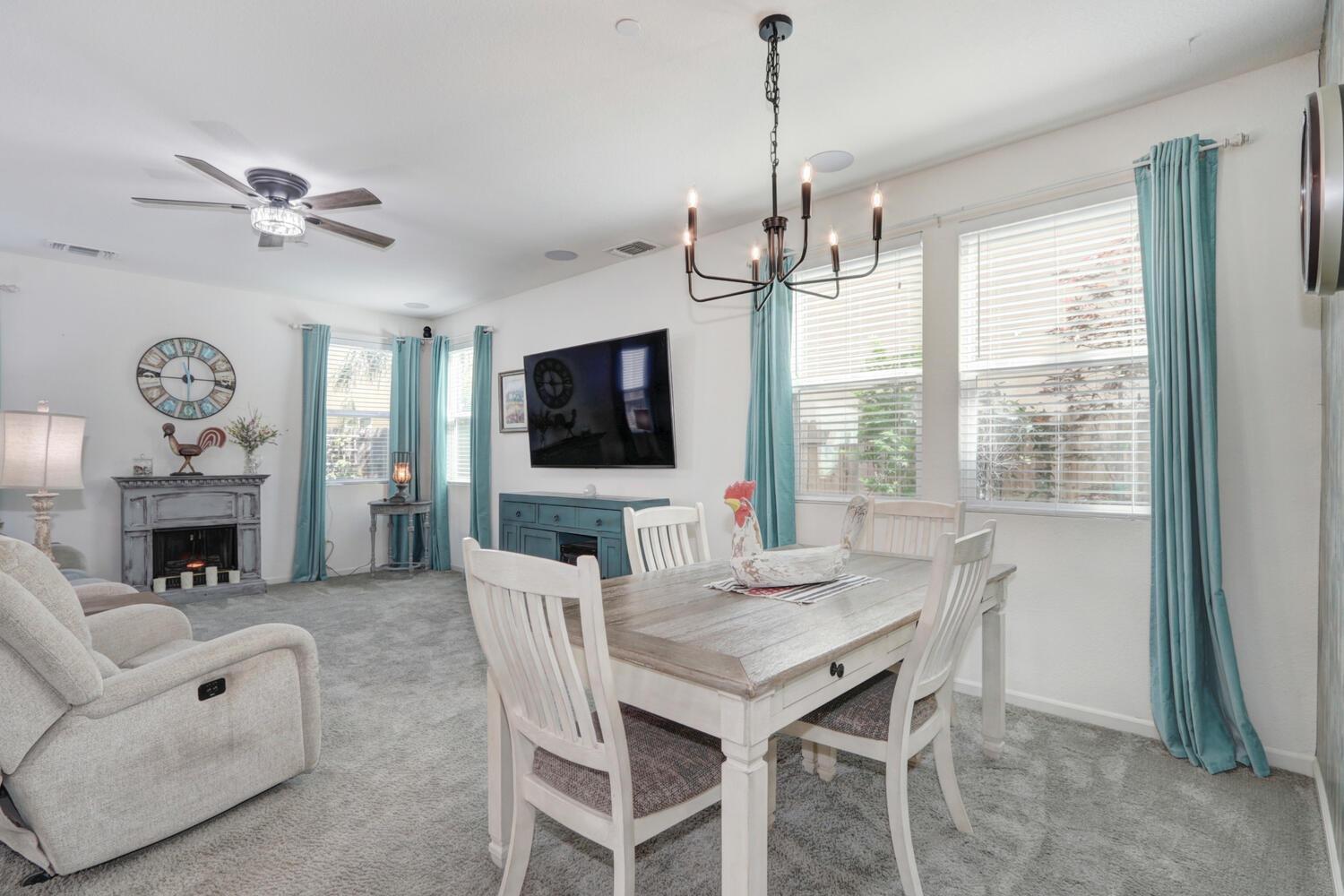 3065 Wading River Way