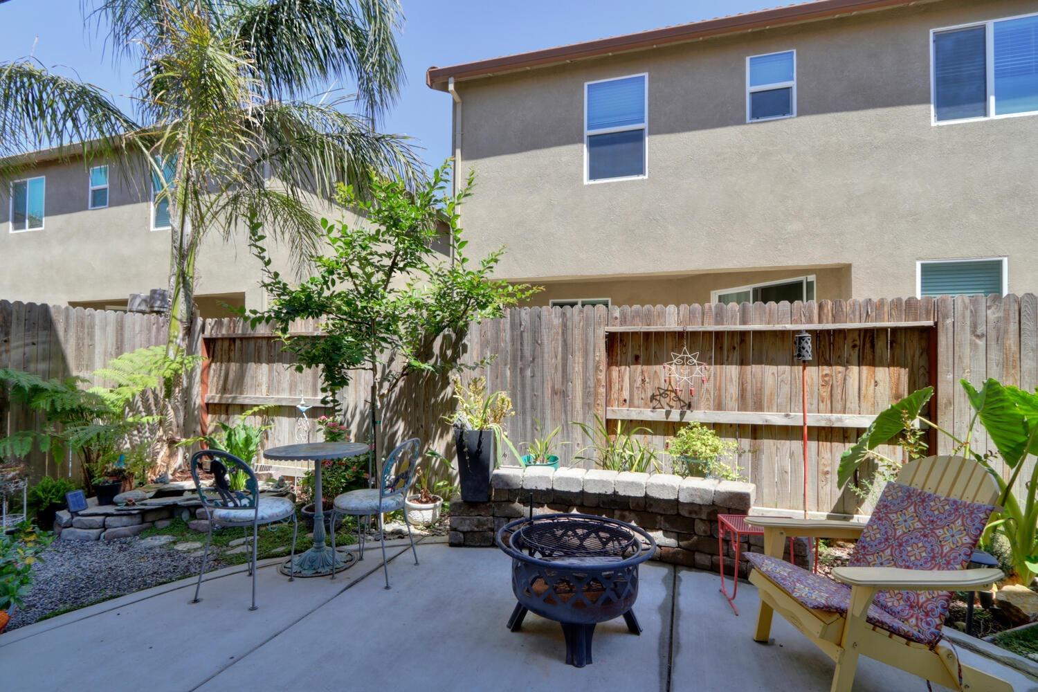 3065 Wading River Way