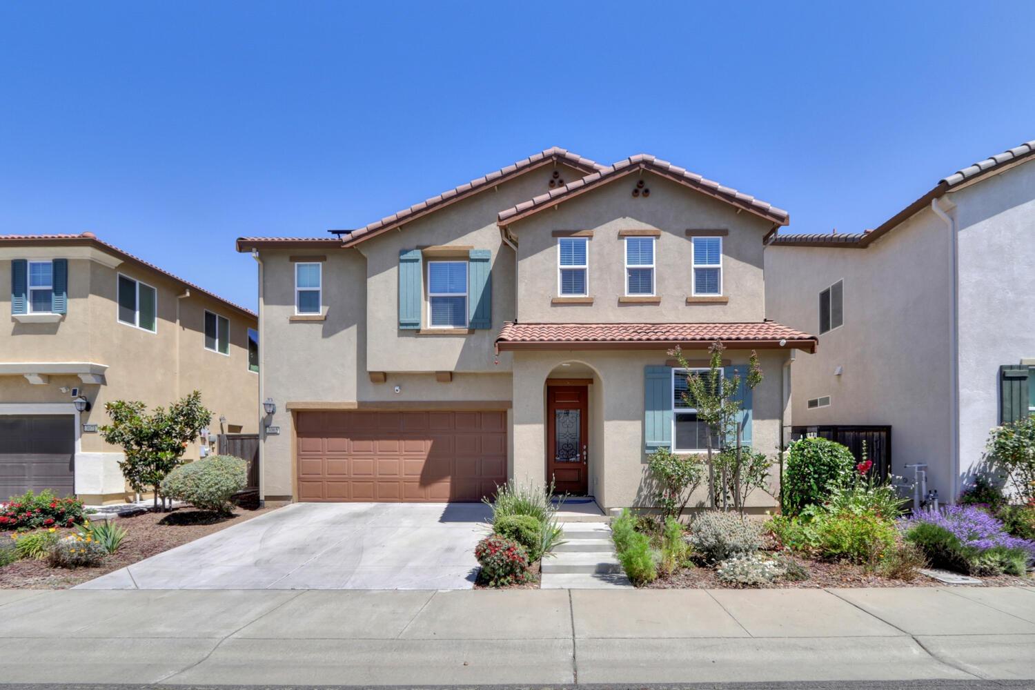 3065 Wading River Way