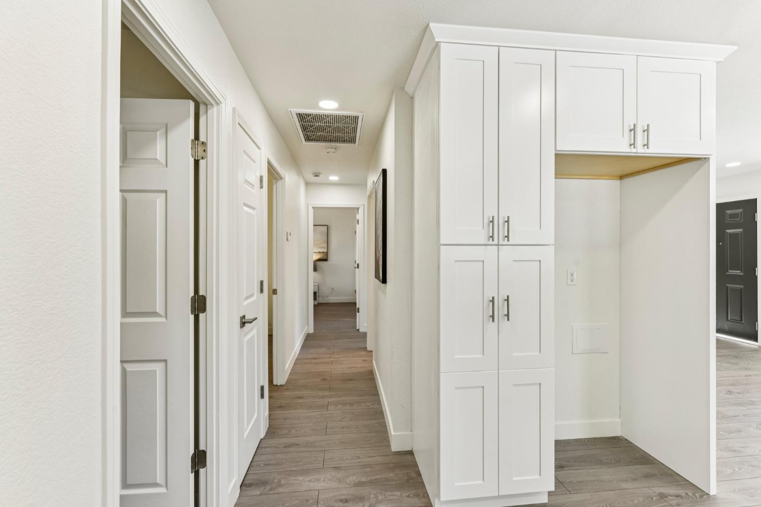141 Mossglen Circle