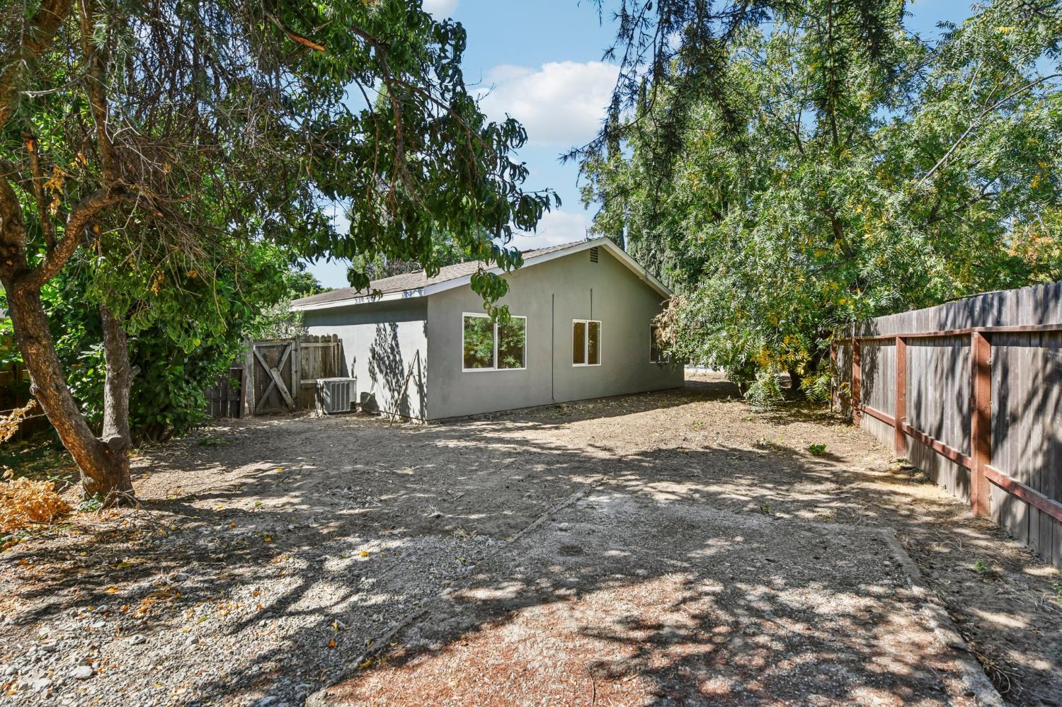 141 Mossglen Circle