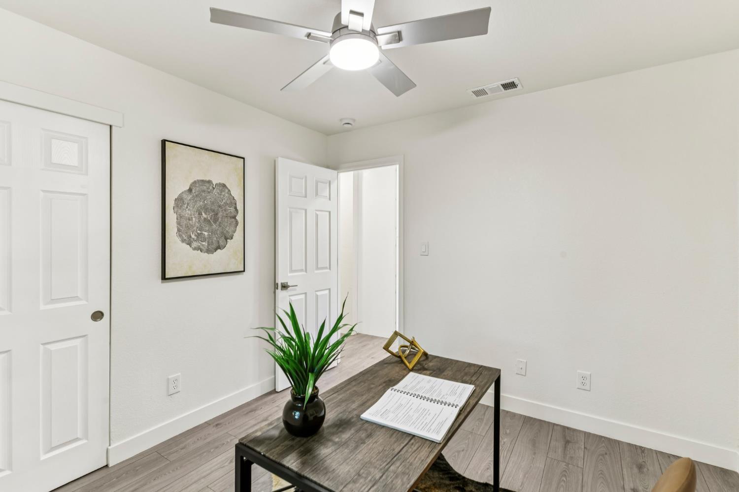 141 Mossglen Circle