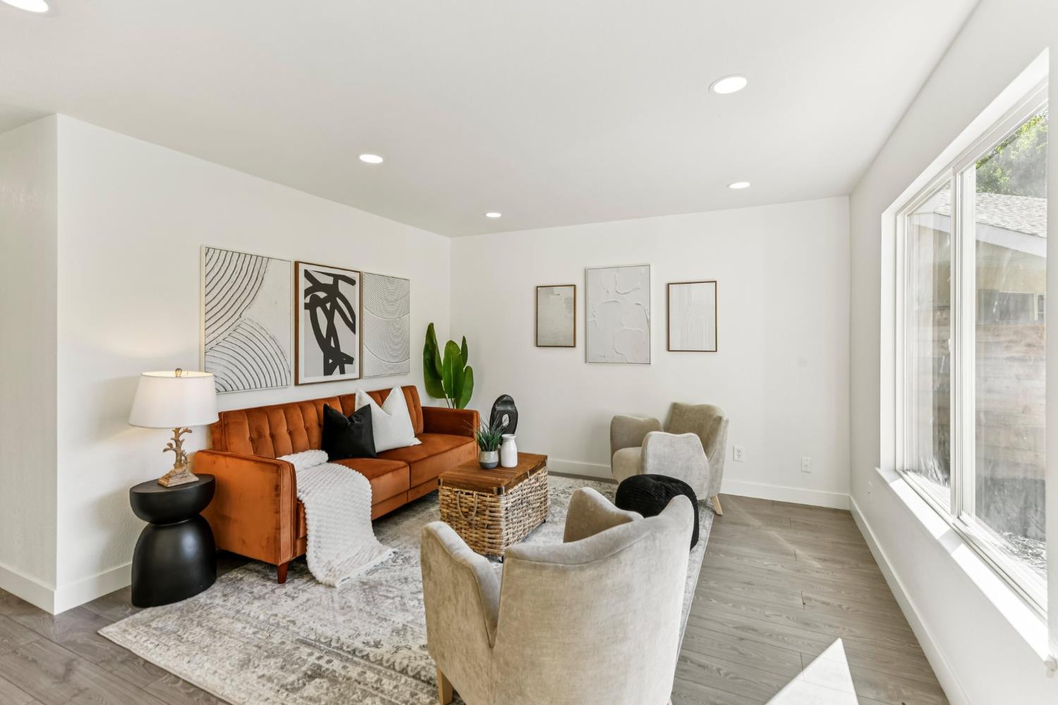 141 Mossglen Circle