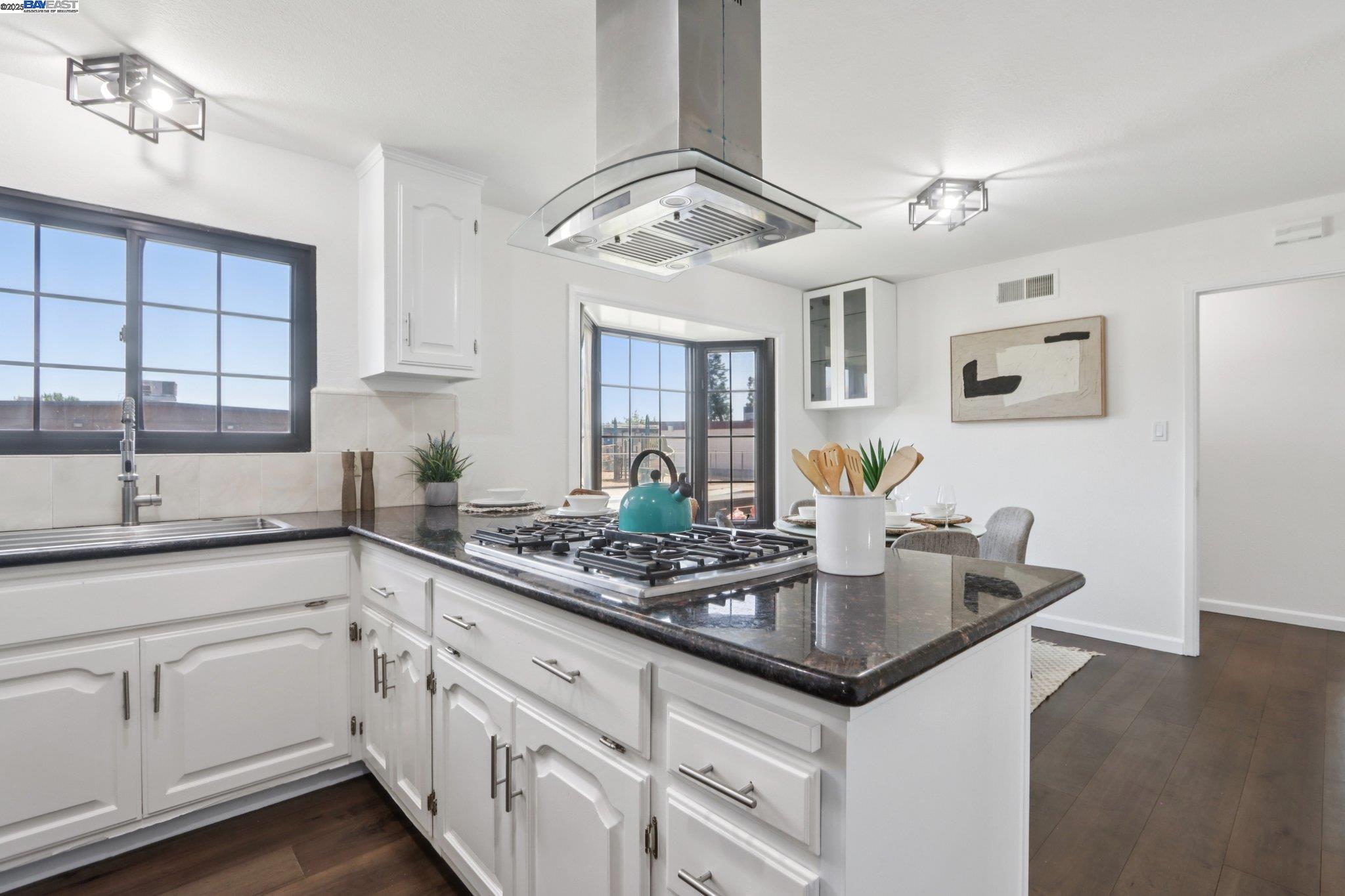 5349 Valpey Park Ave