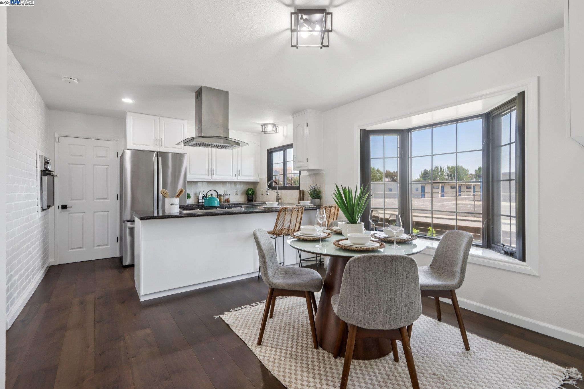 5349 Valpey Park Ave