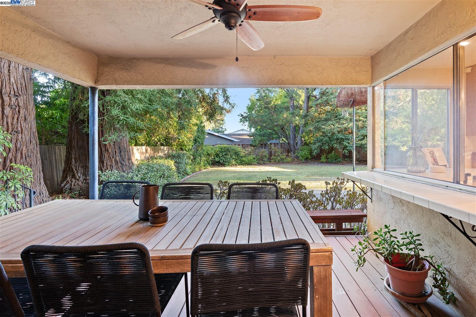 2175 Lariat Ln