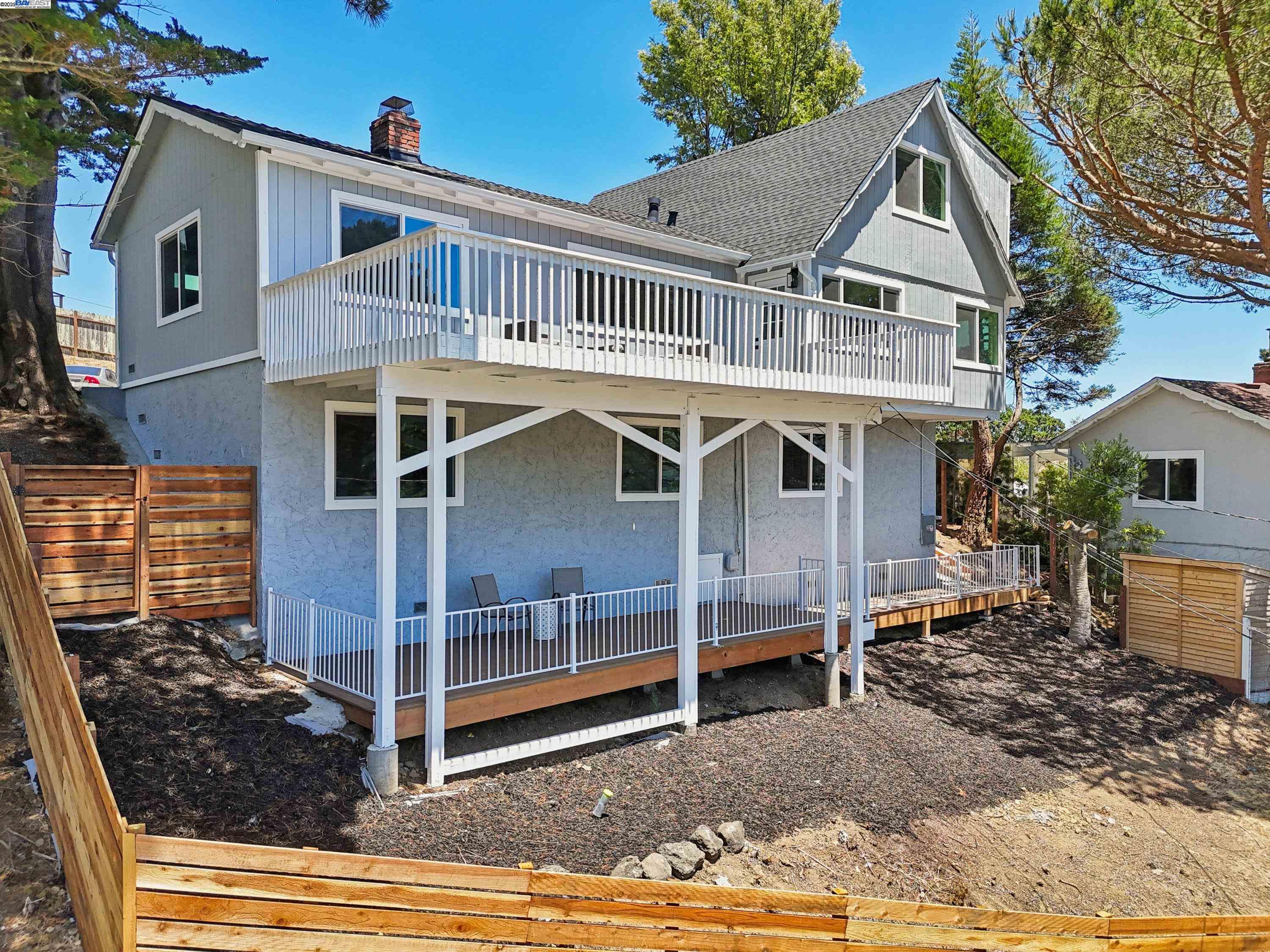 1218 Lattie Ln