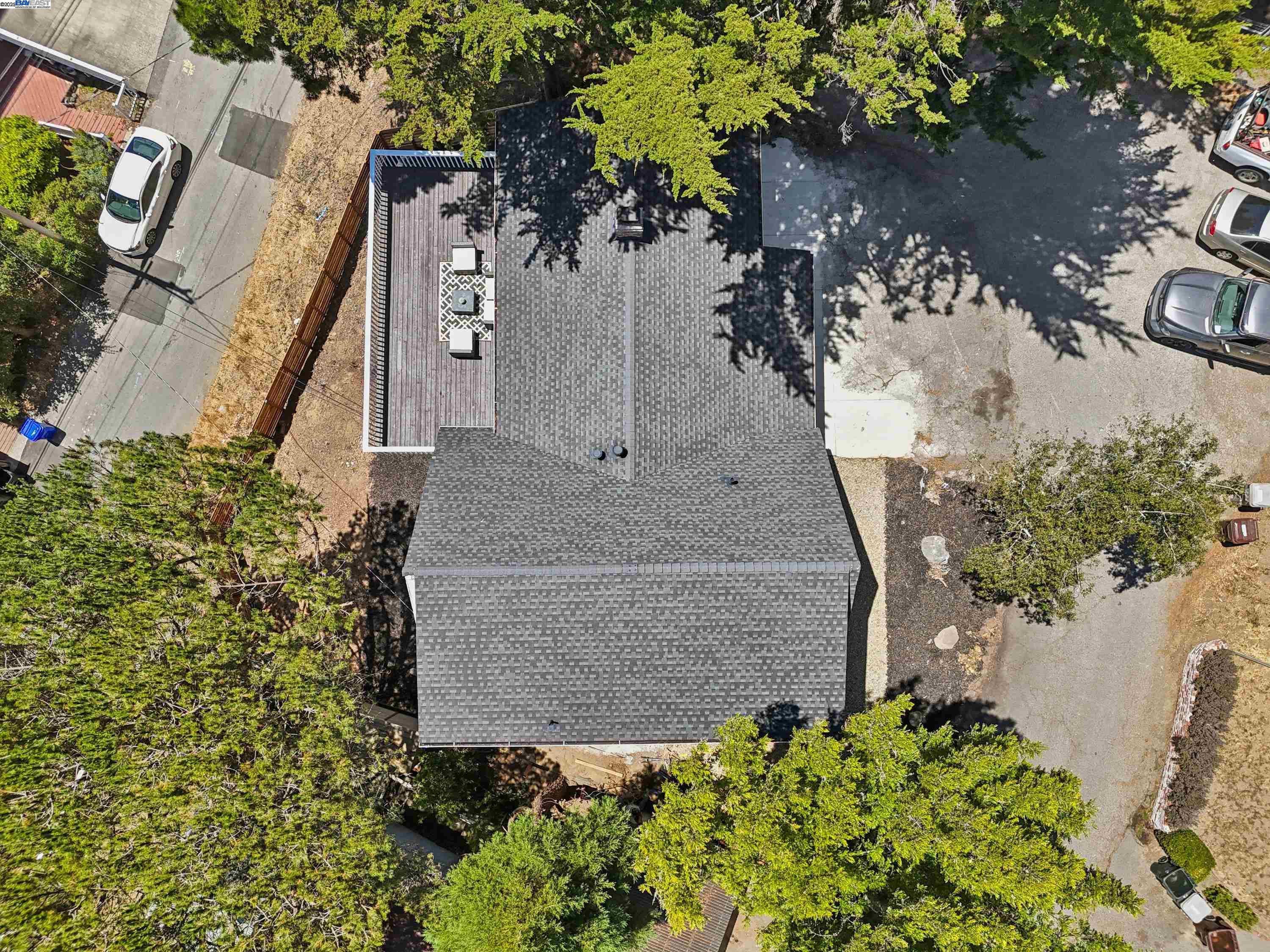 1218 Lattie Ln