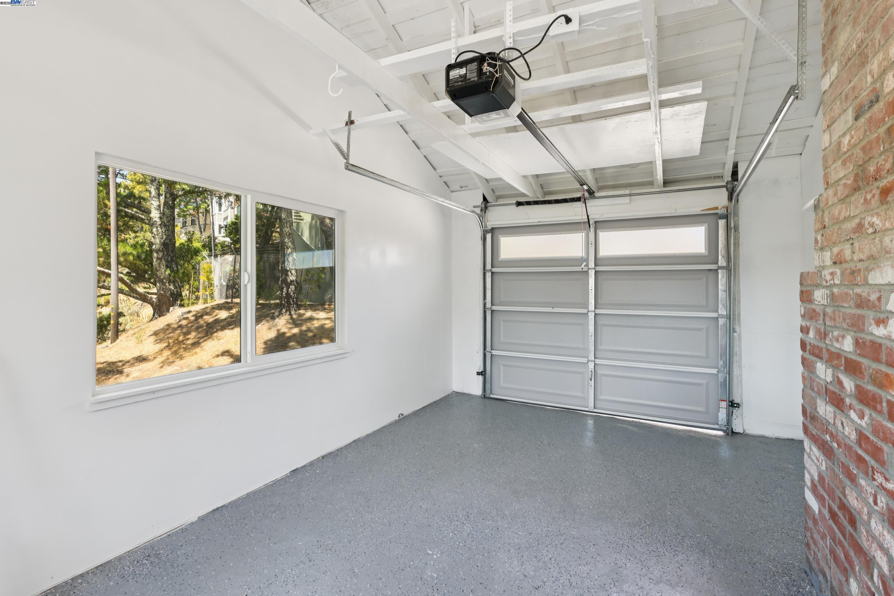 1218 Lattie Ln