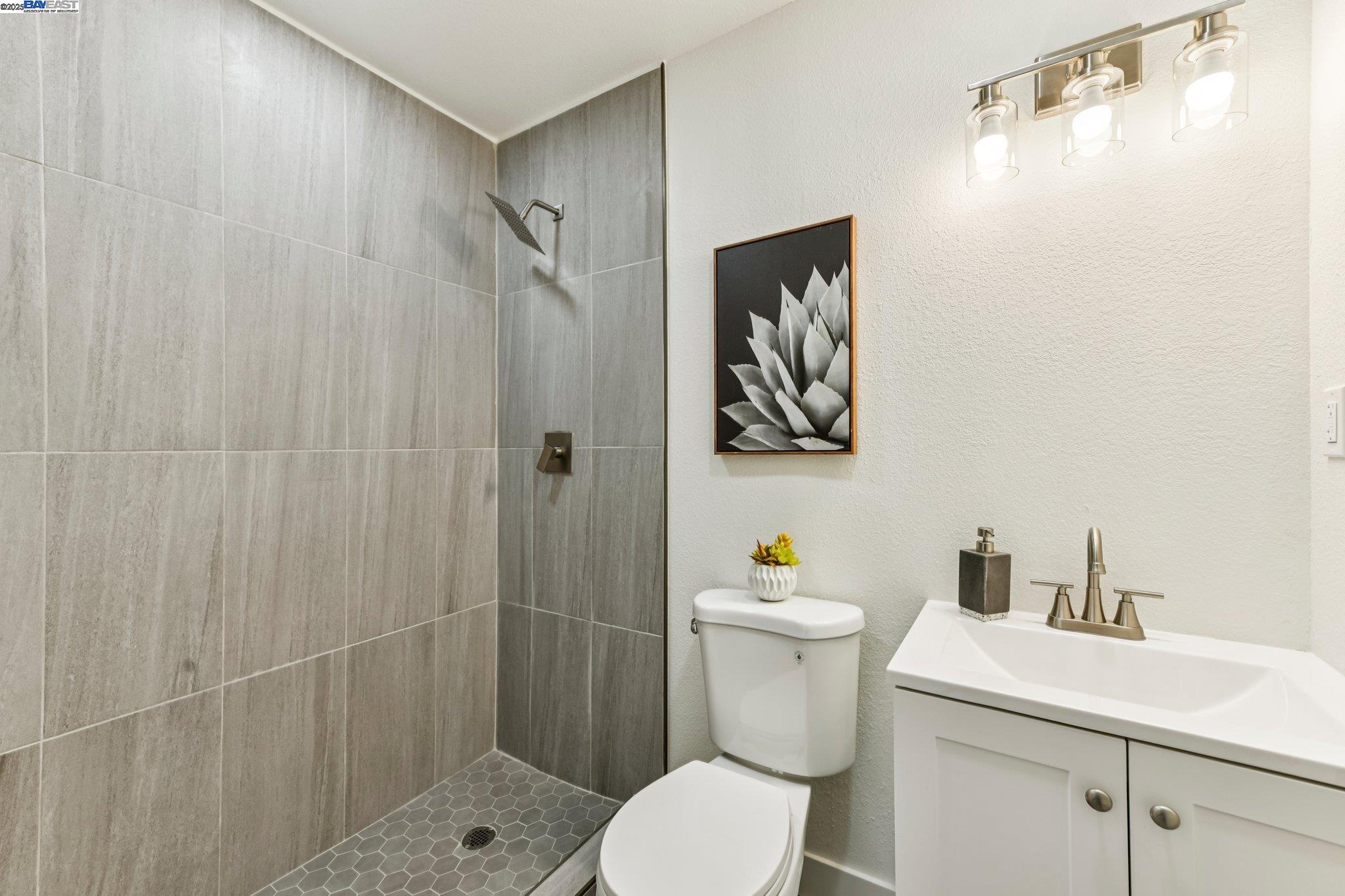 141 Mossglen Cir
