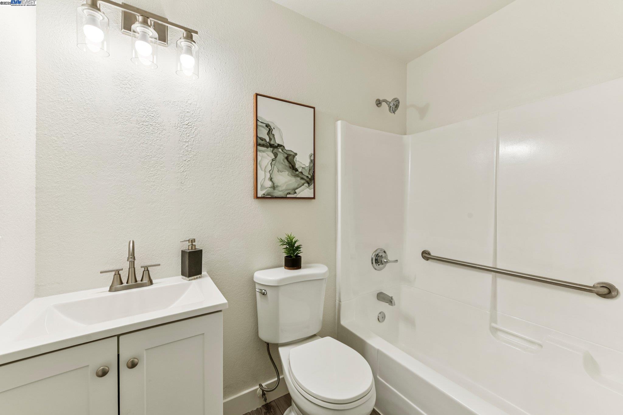 141 Mossglen Cir