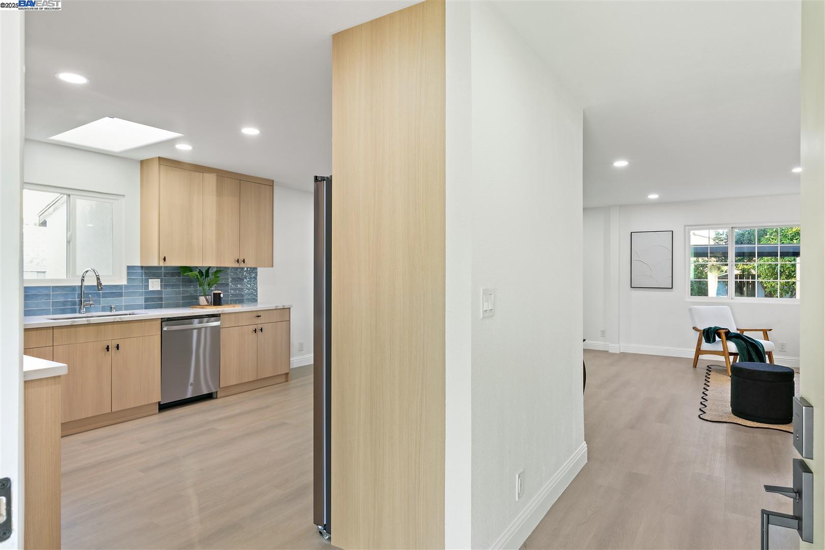 105 Visa Ct
