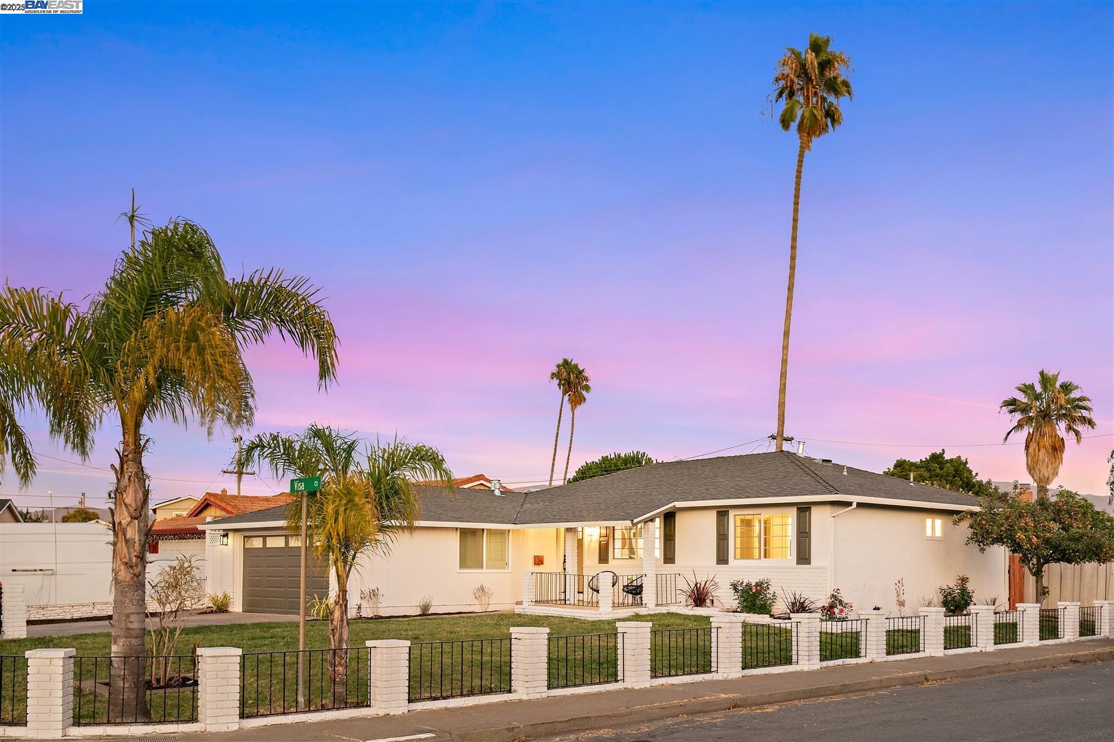 105 Visa Ct