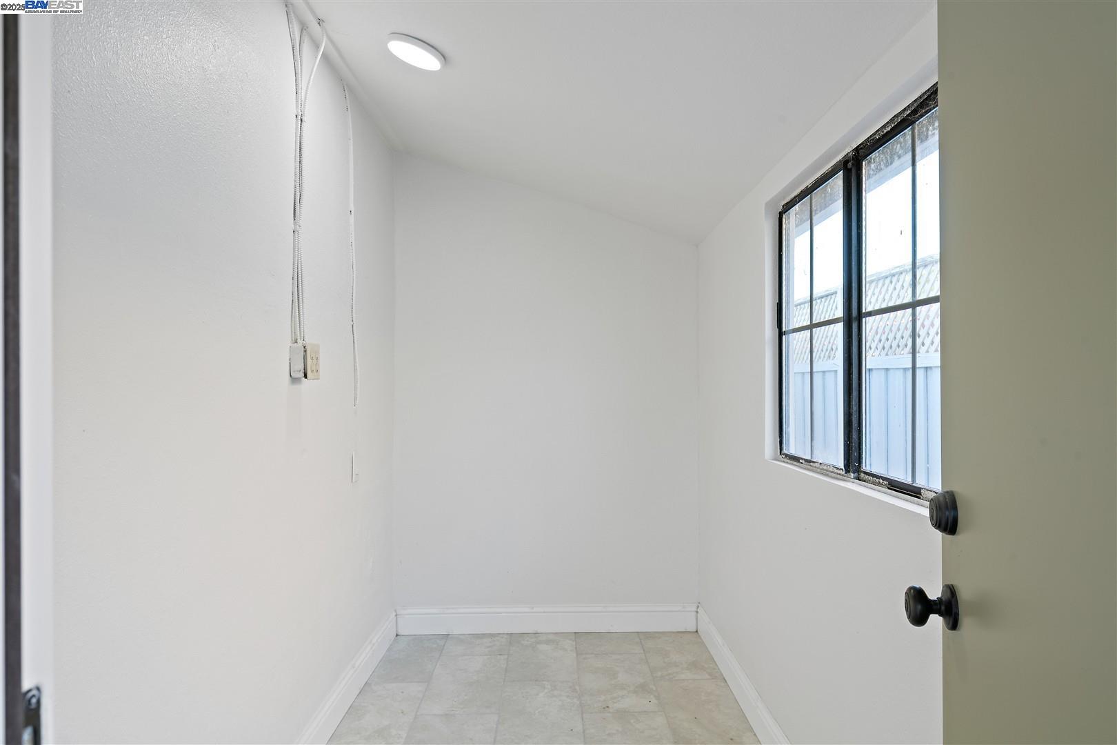 105 Visa Ct