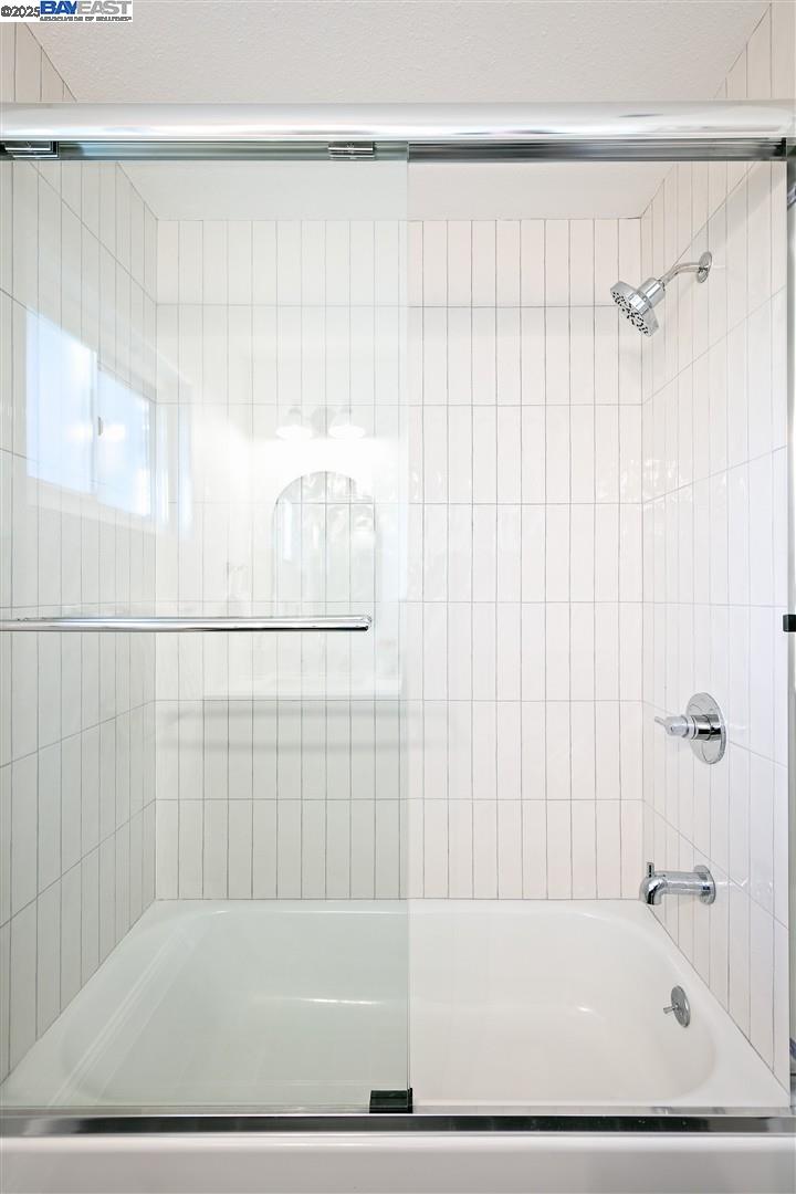 105 Visa Ct