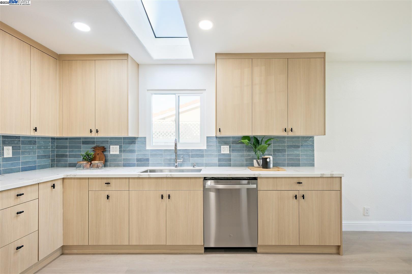 105 Visa Ct