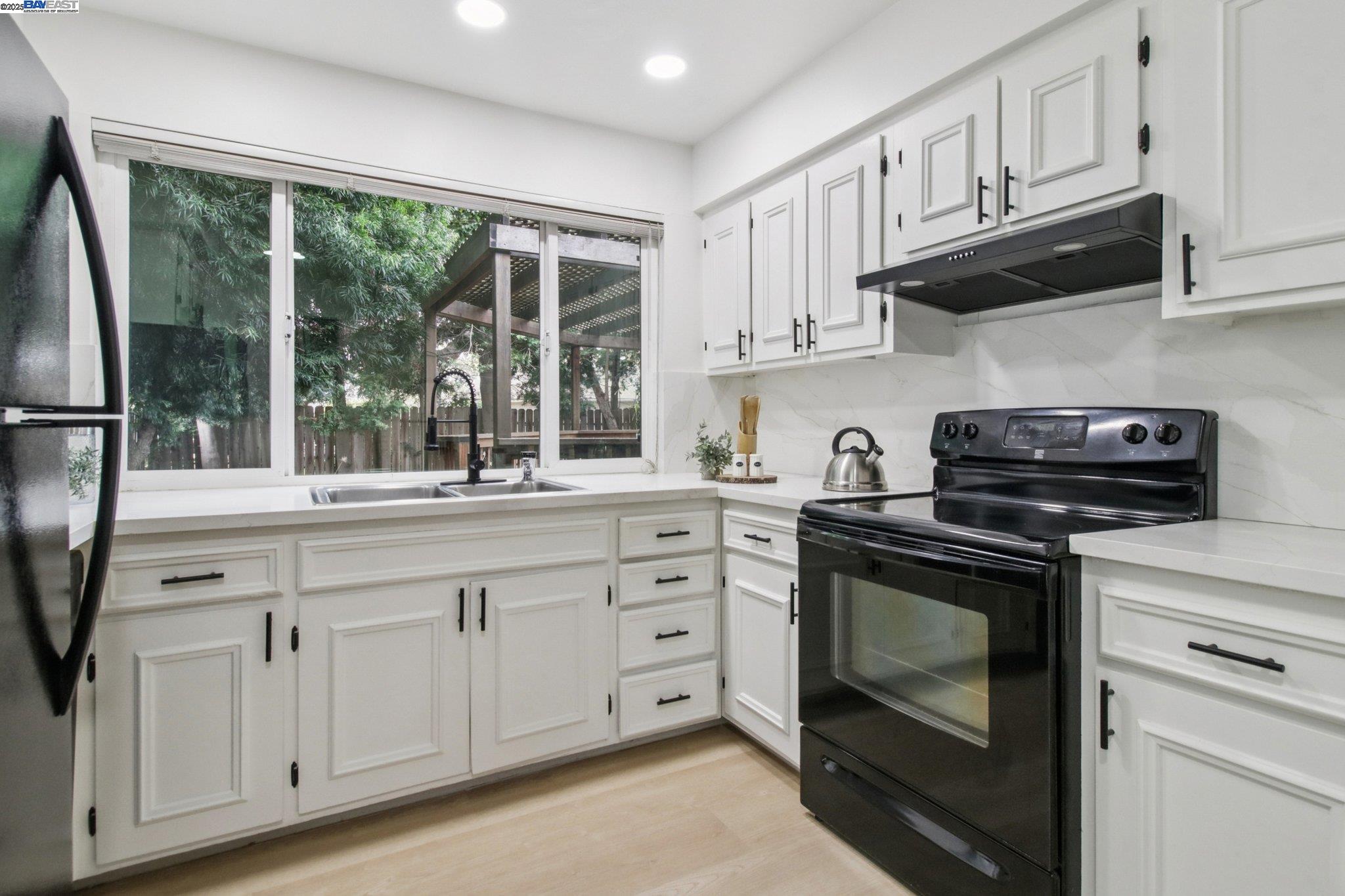 16045 Via Cordoba, San Lorenzo