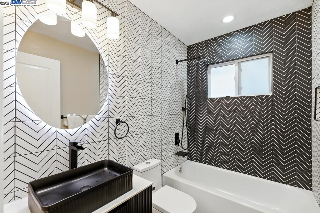 35856 Adobe Dr, Fremont