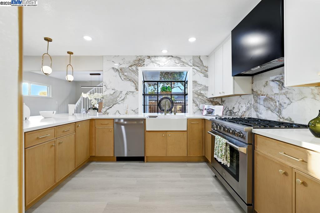 35856 Adobe Dr, Fremont