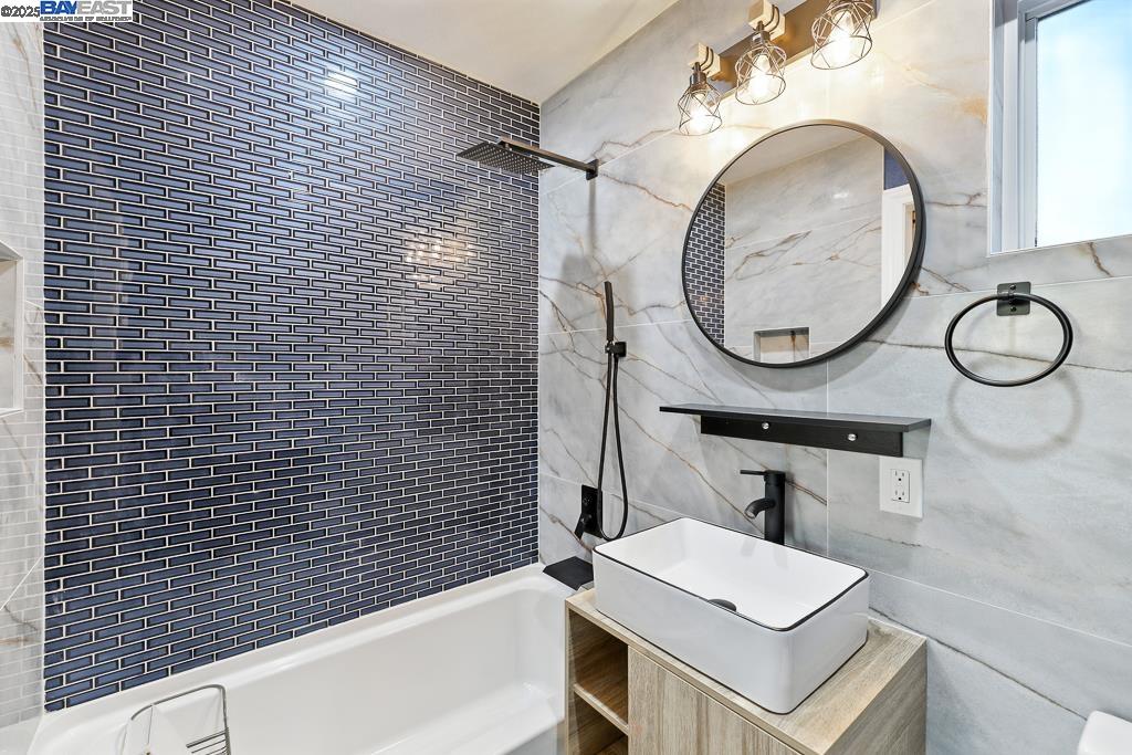 35856 Adobe Dr, Fremont