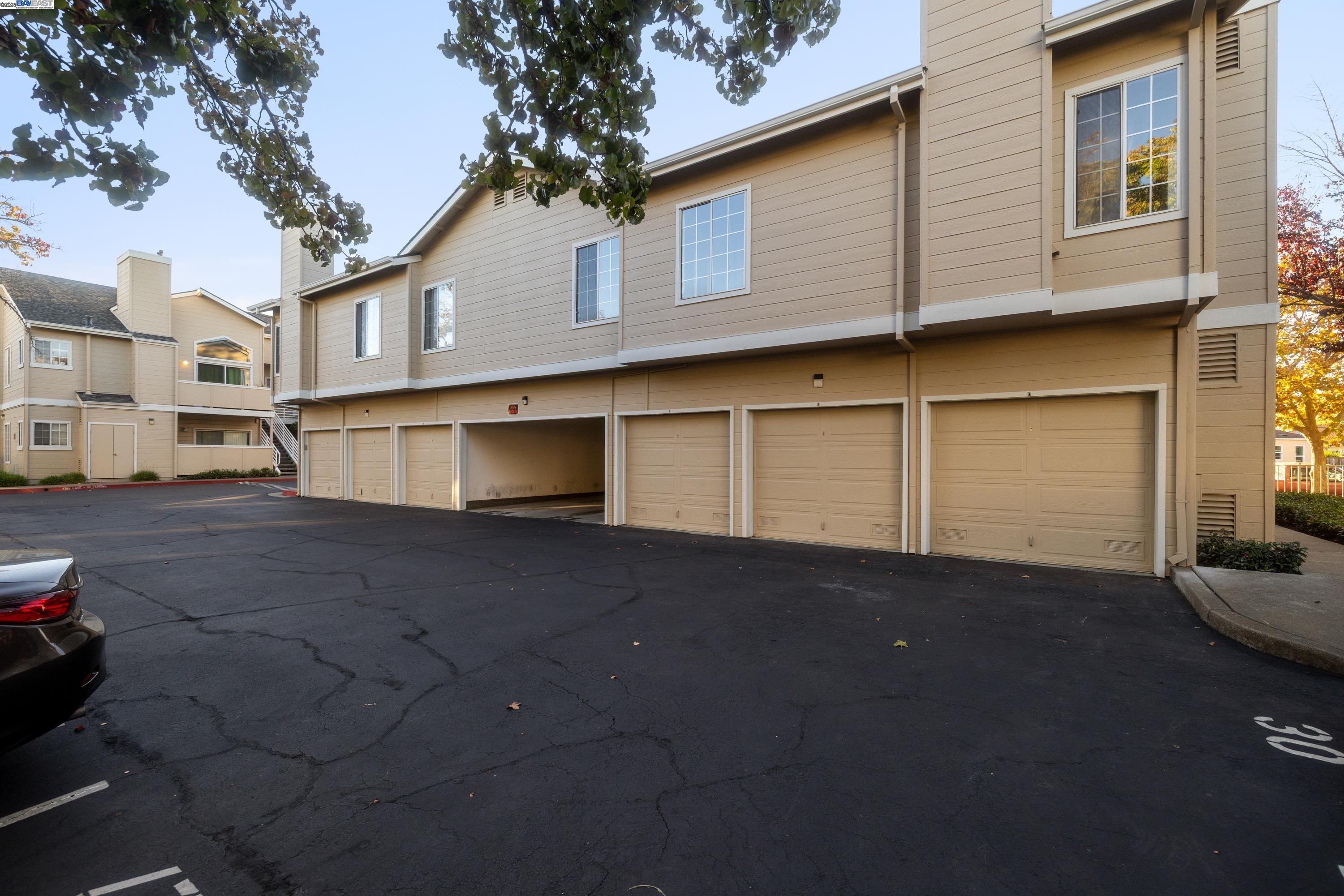 1450 Thrush Ave # 17