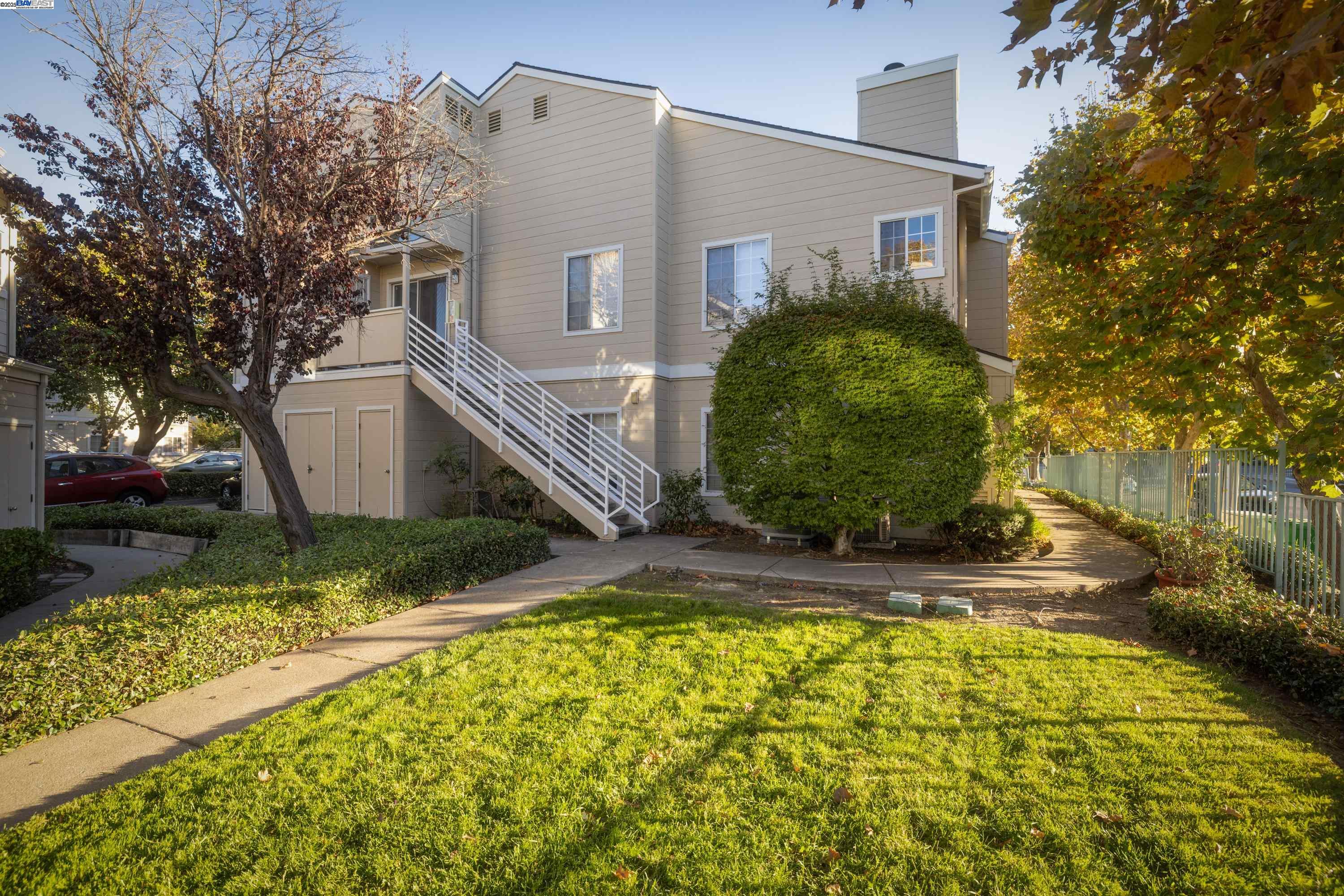 1450 Thrush Ave # 17