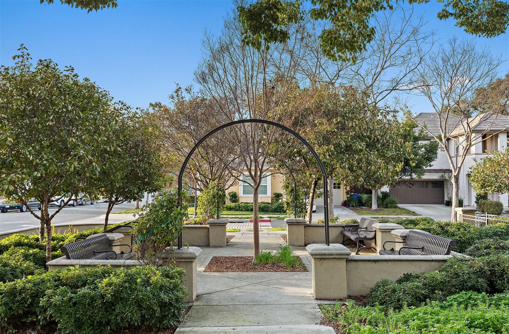 40203 Antigua Rose Ter