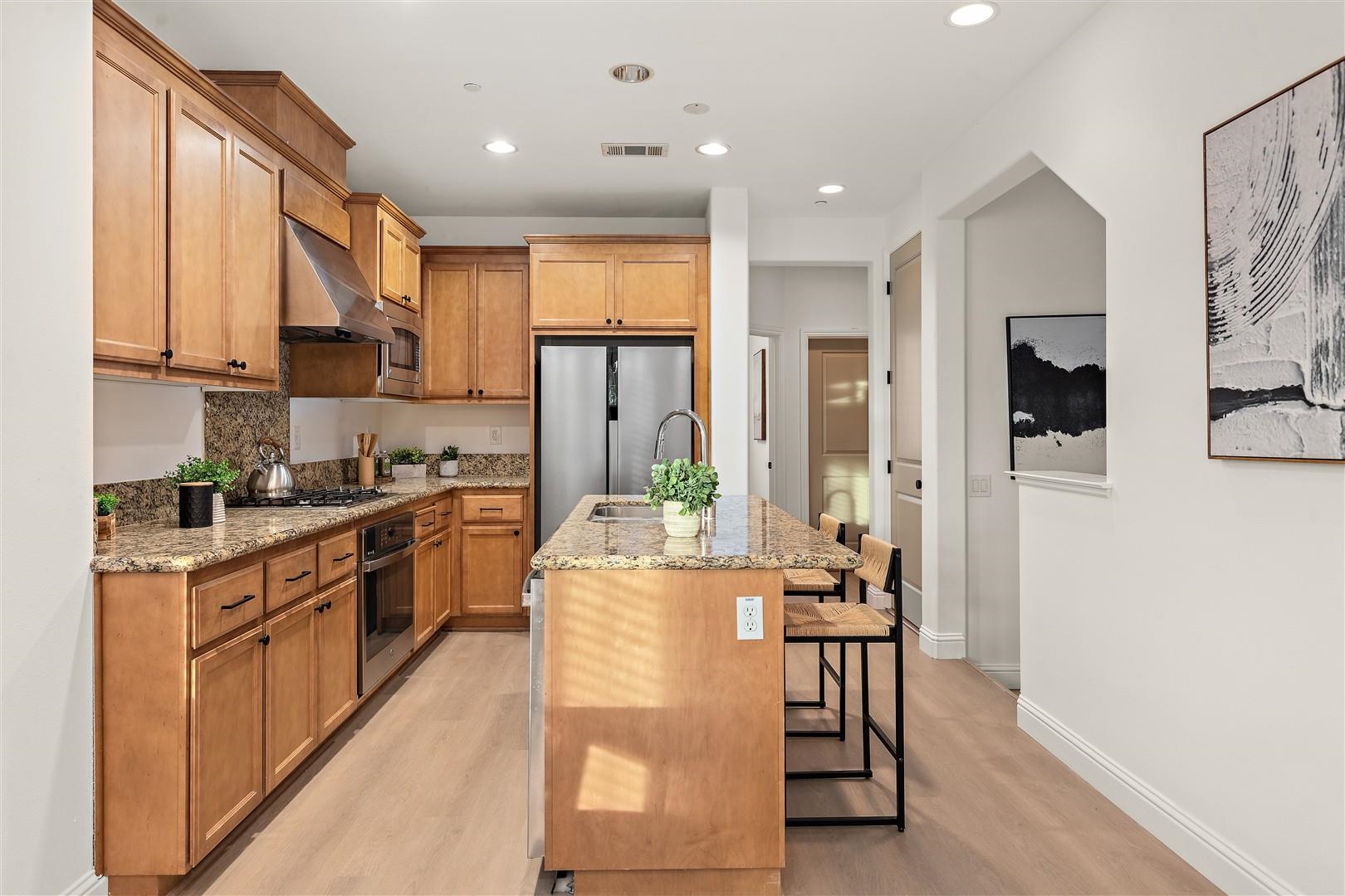 40203 Antigua Rose Ter