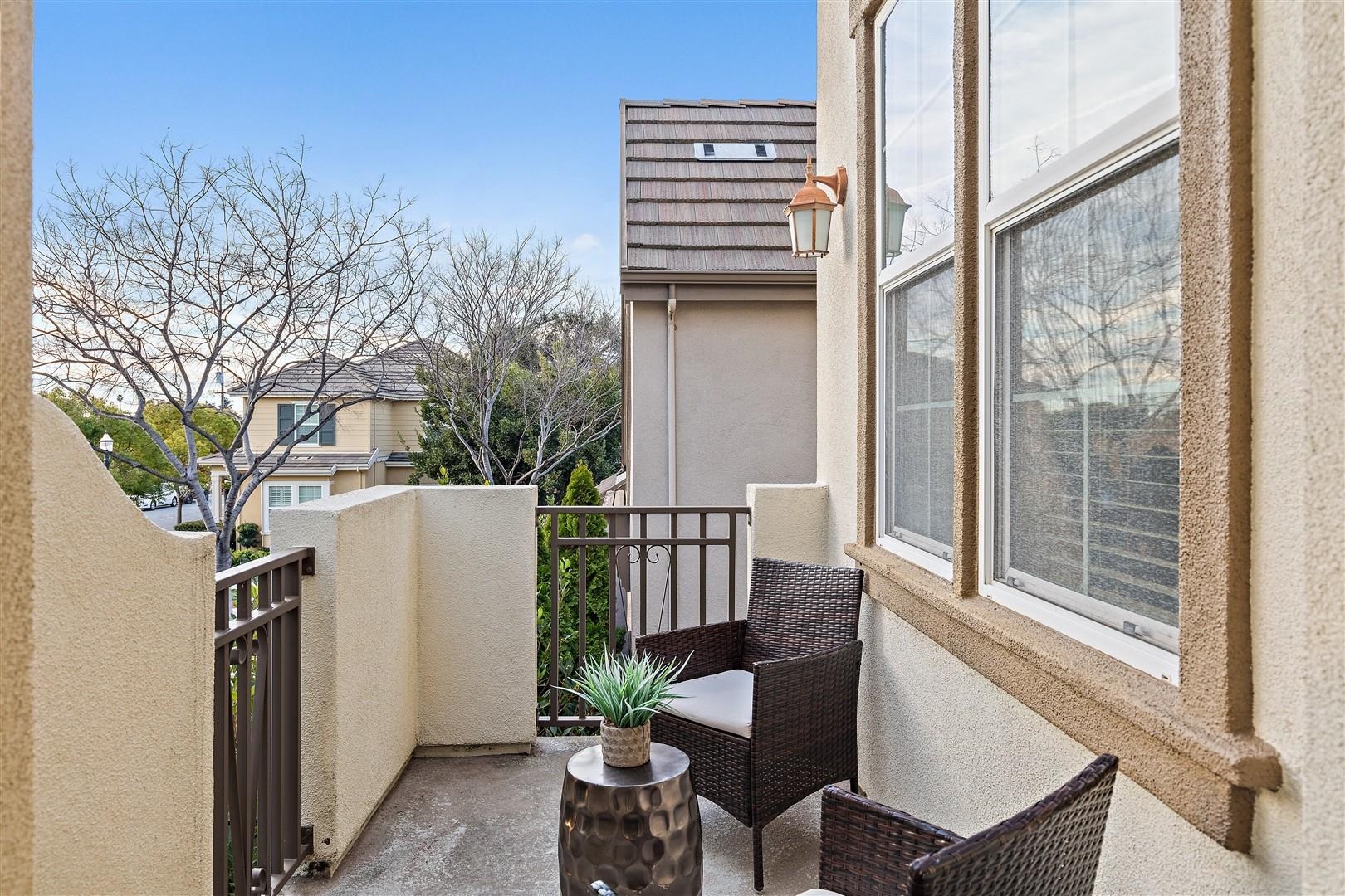 40203 Antigua Rose Ter