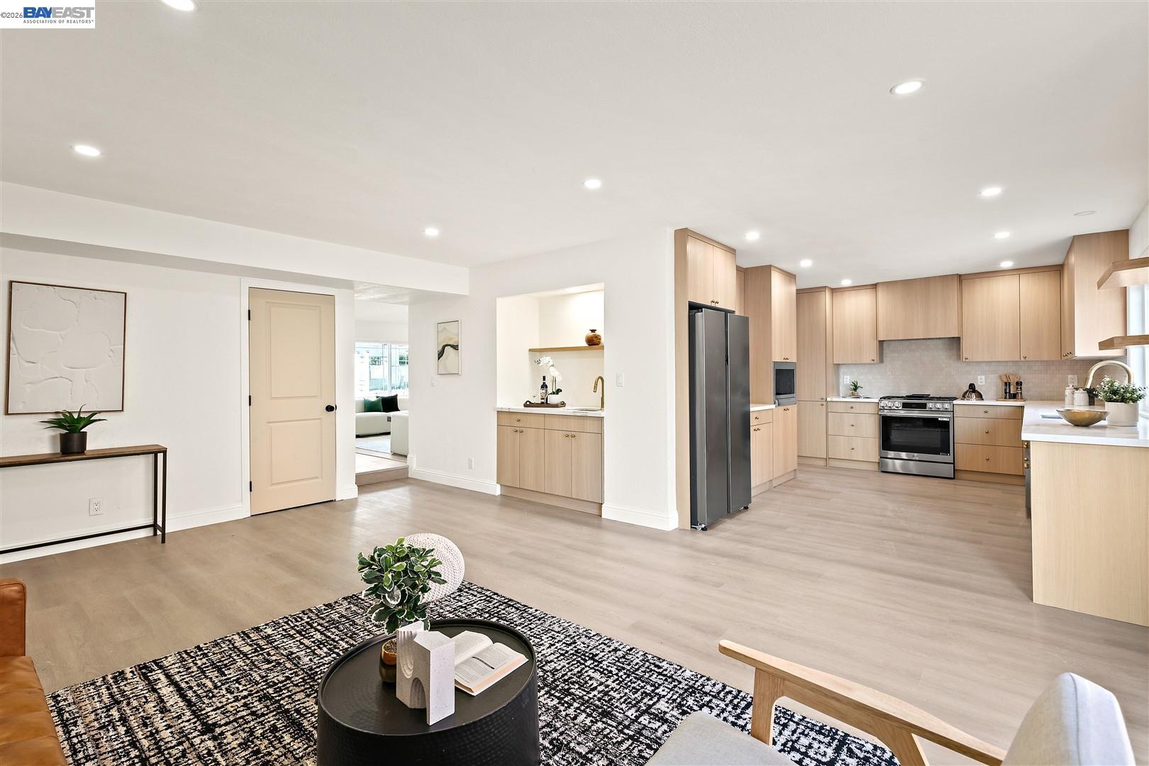 3531 La Mesa Dr