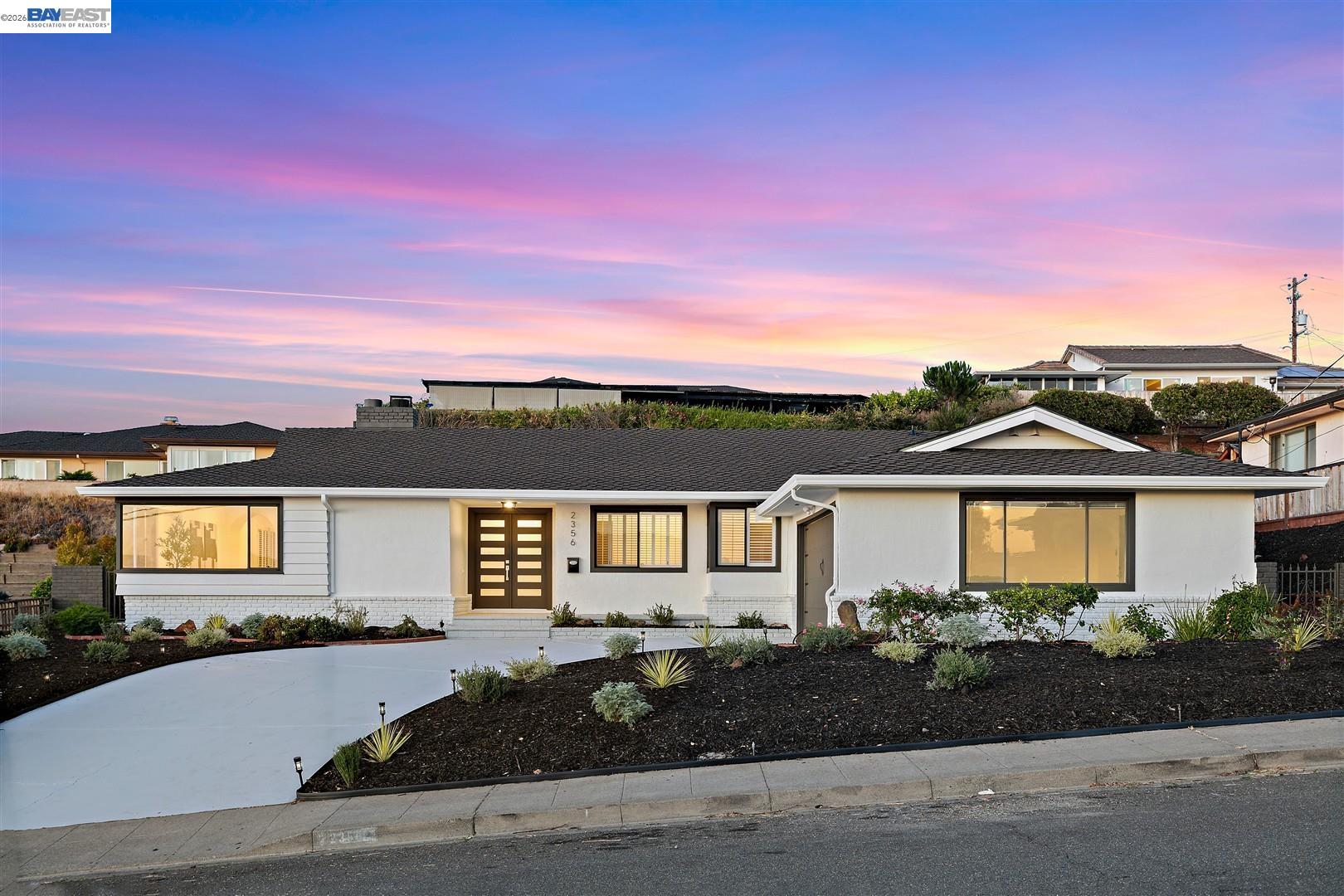 2356 Marineview Dr