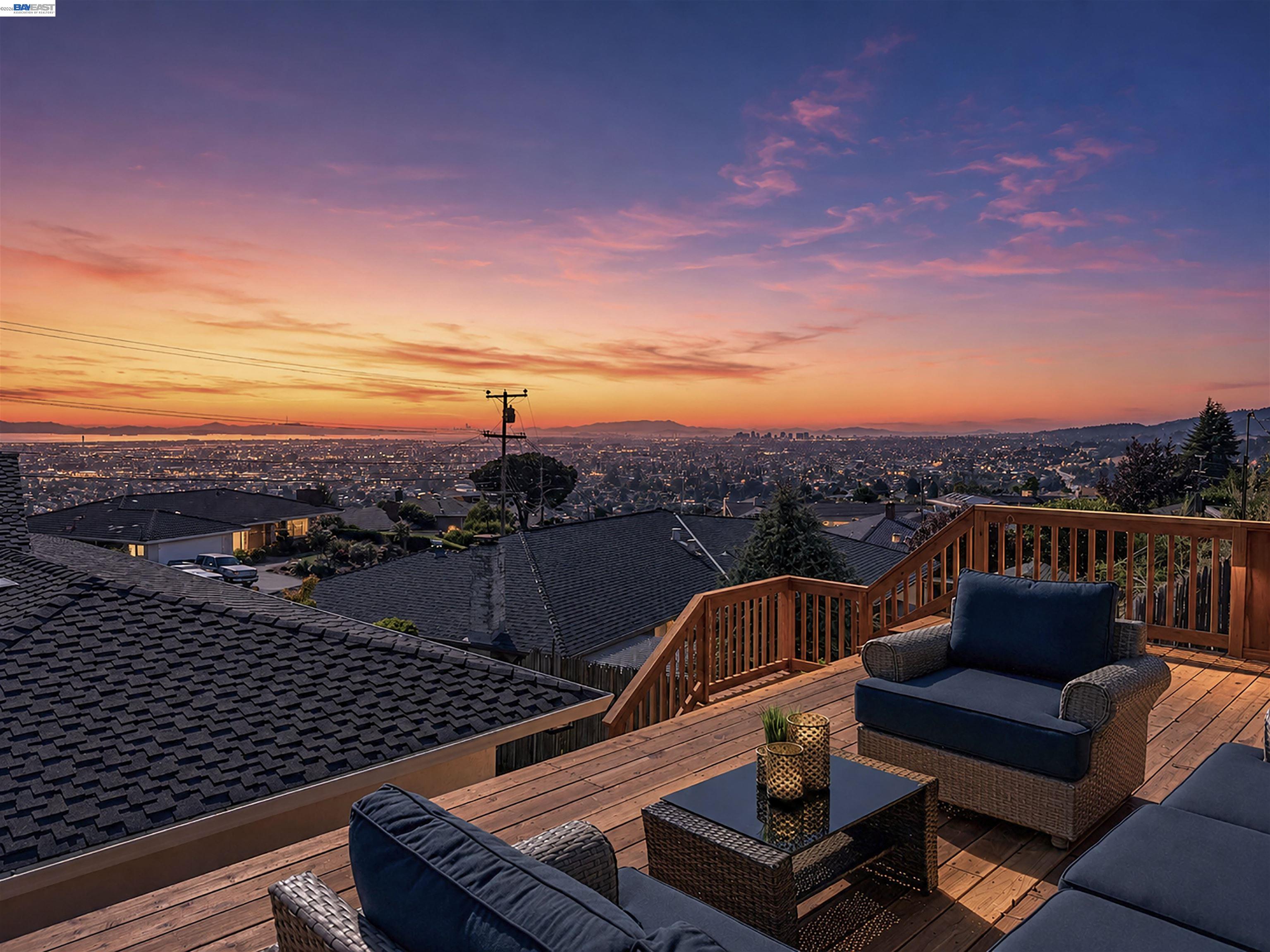 2356 Marineview Dr