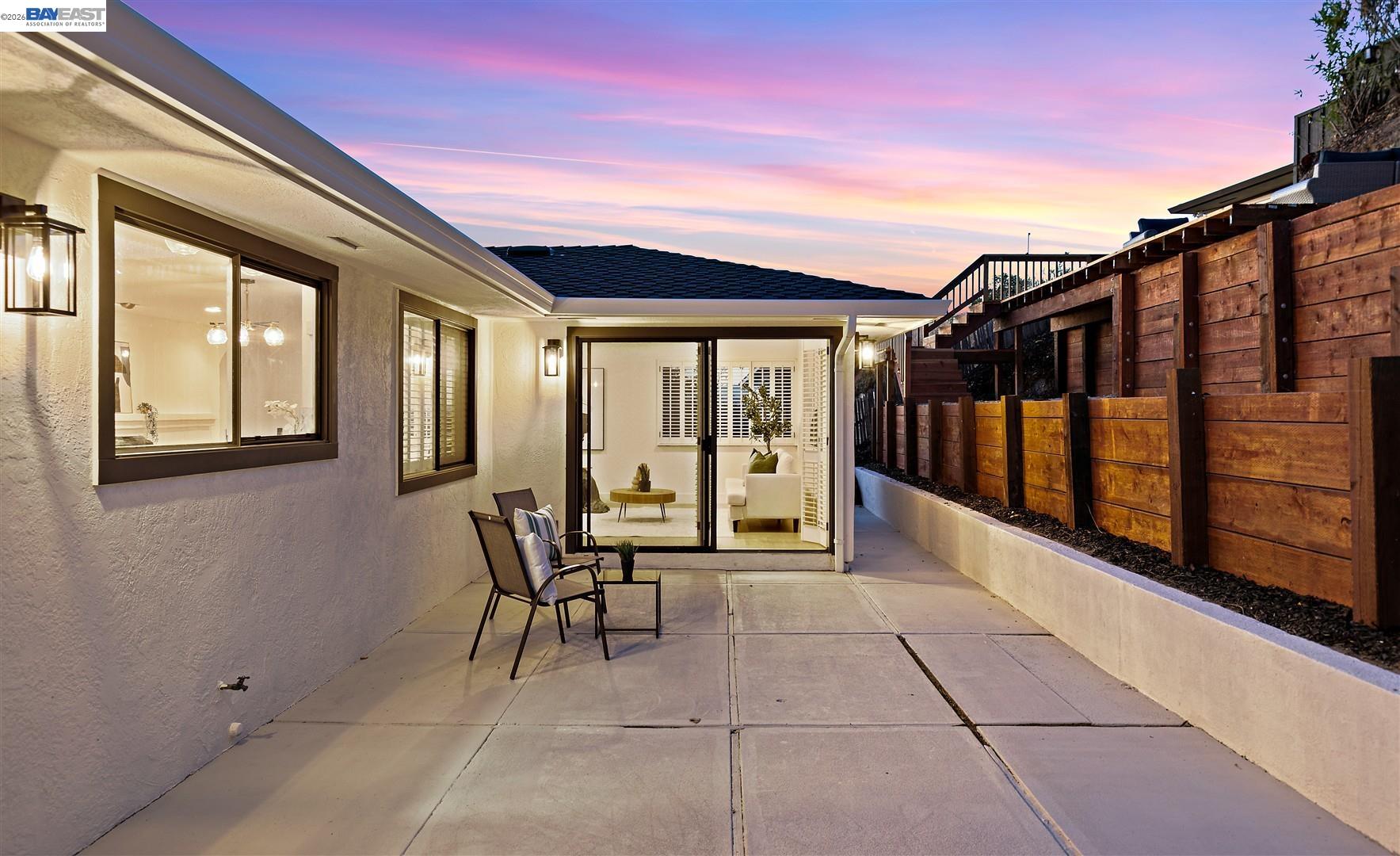 2356 Marineview Dr