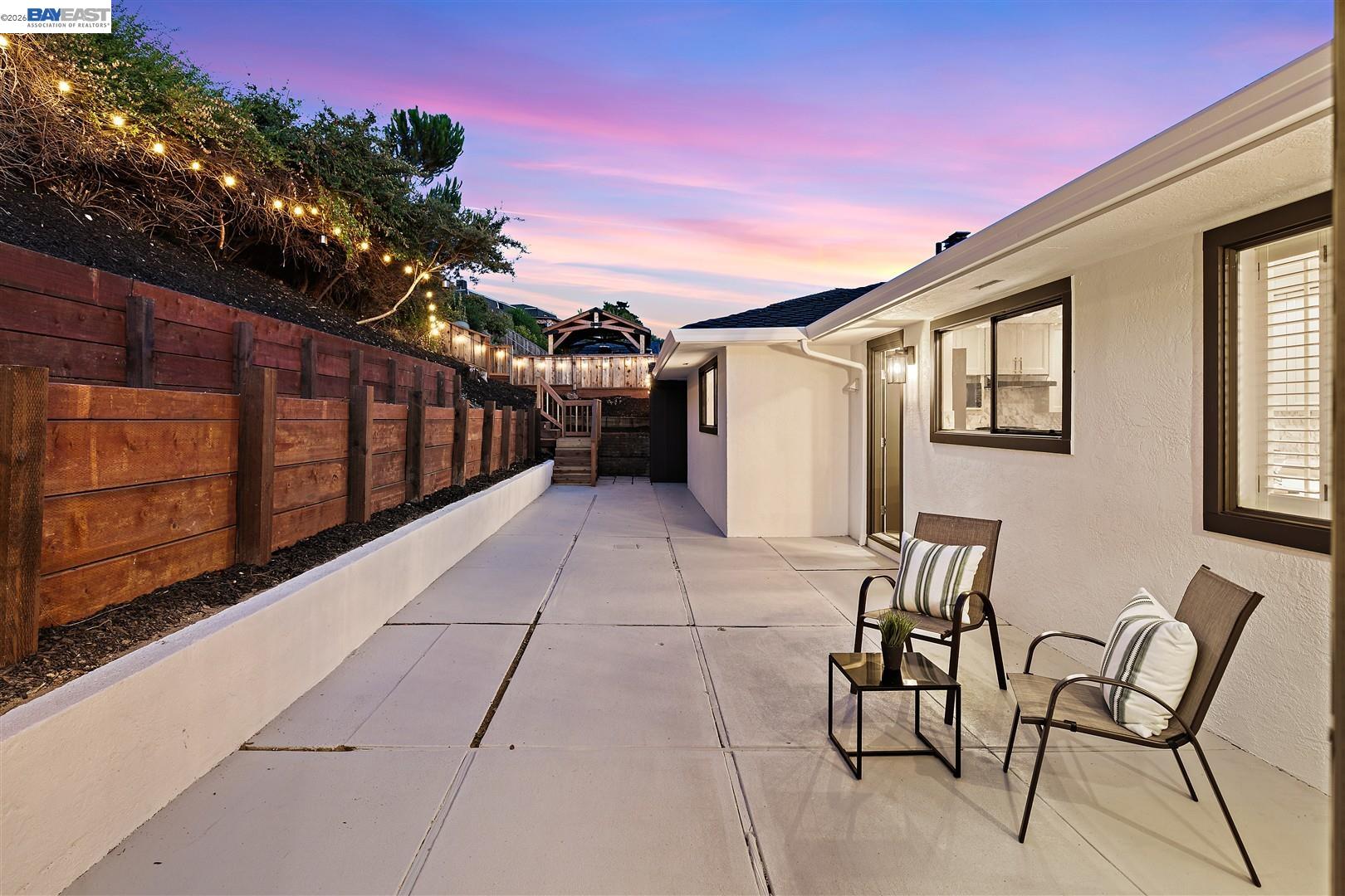 2356 Marineview Dr