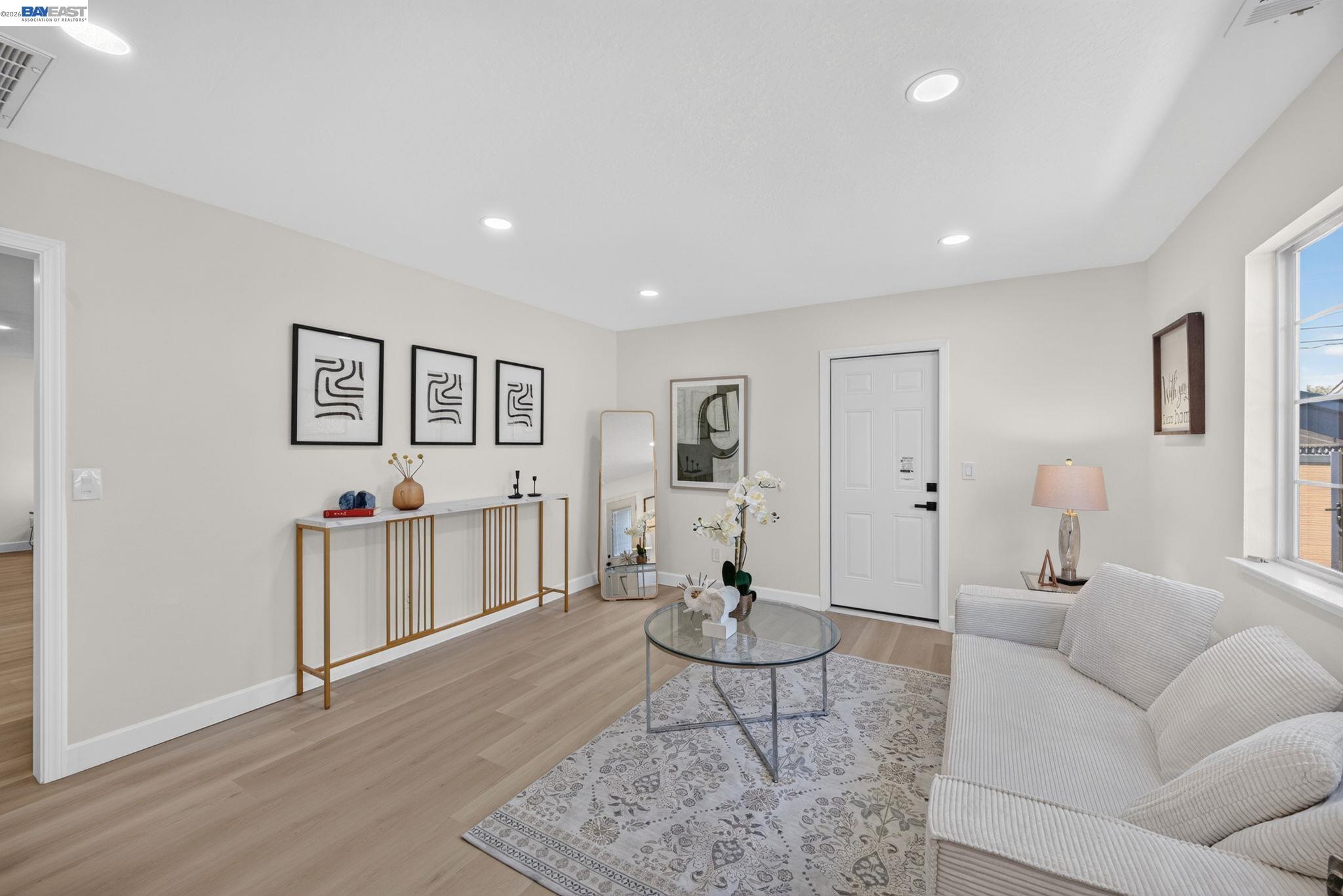 3764 Howe Ct