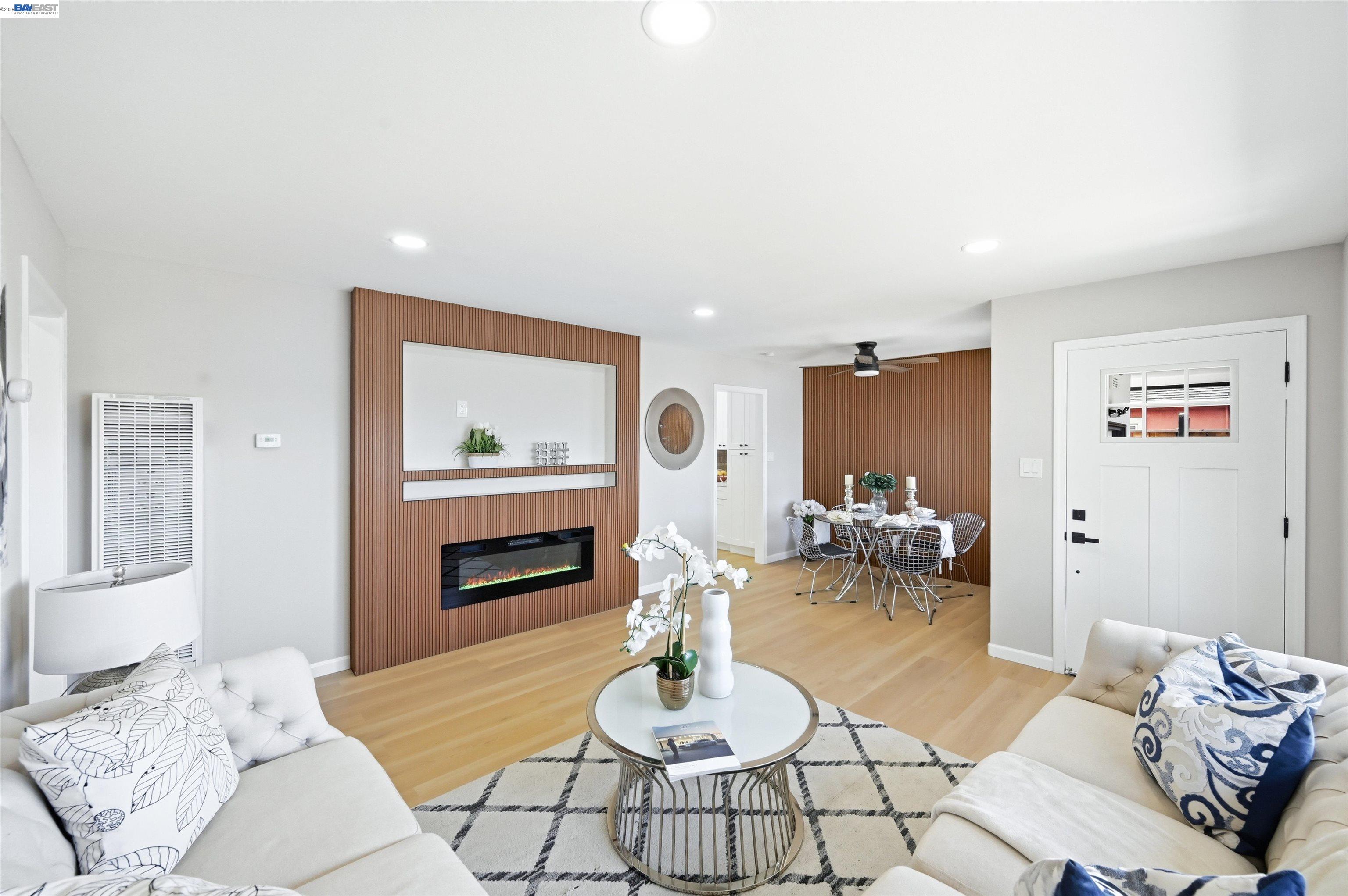 59 Lafayette Ave